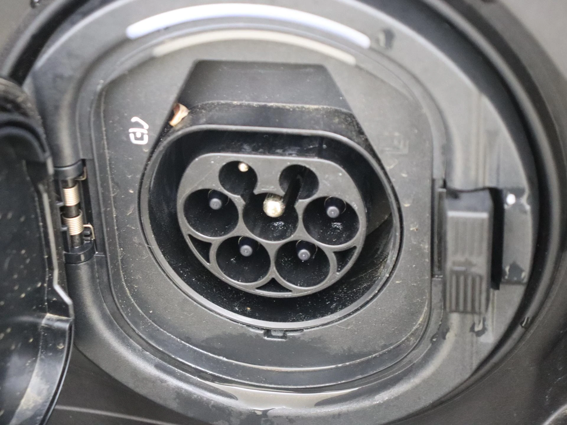 Mercedes-Benz-E-Klasse-image-29