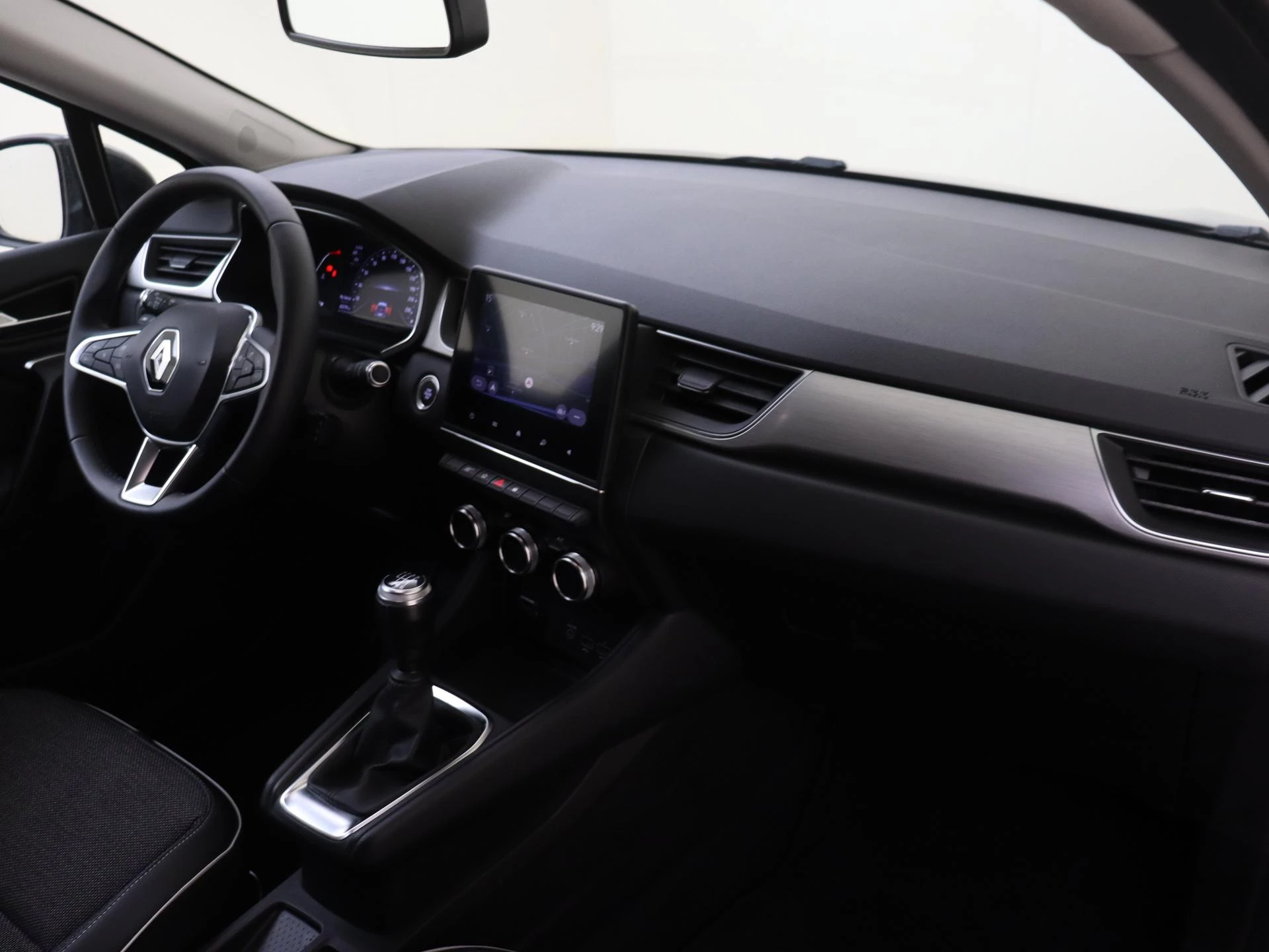 Renault-Captur-image-12