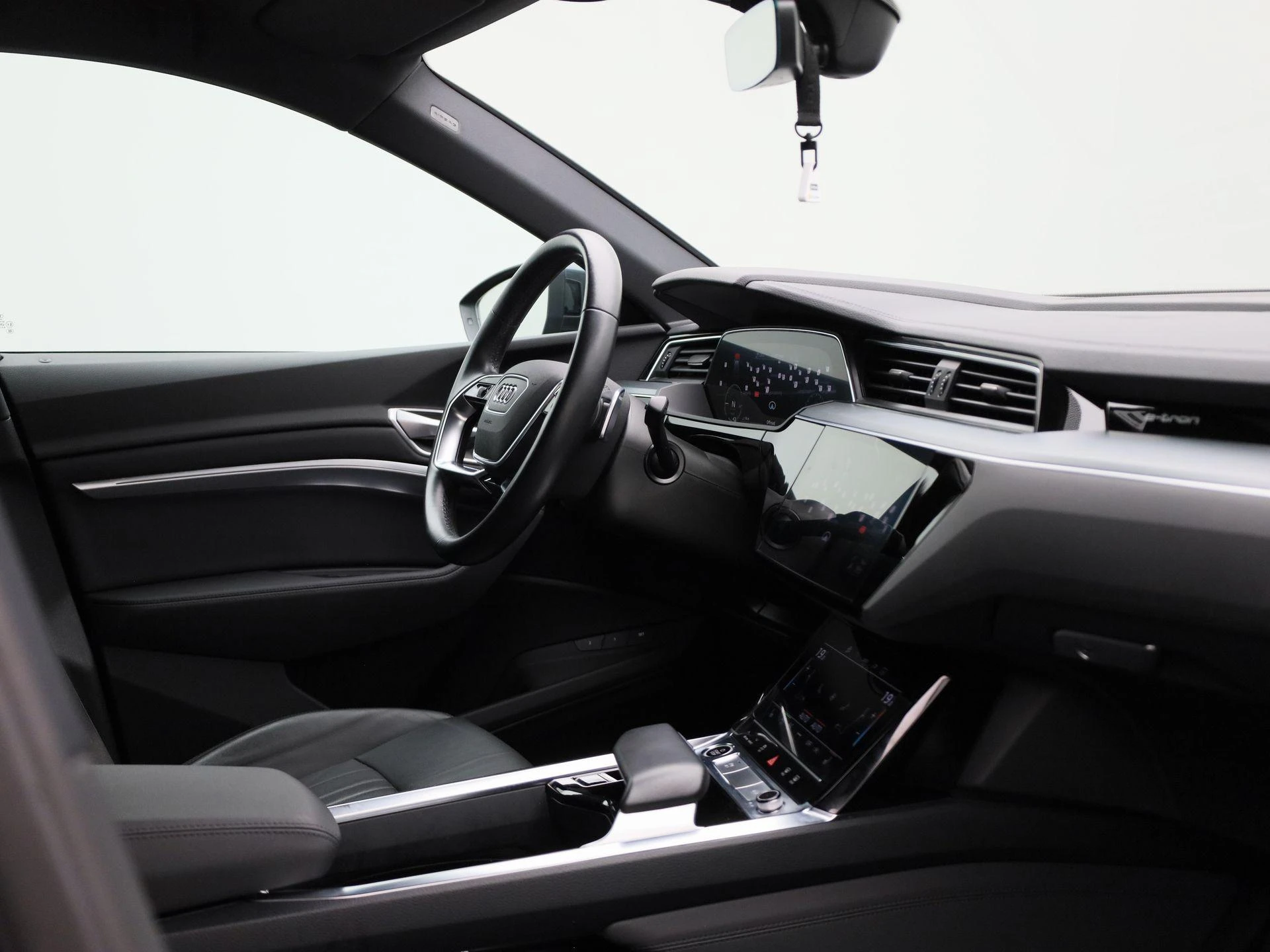 Audi-e-tron-image-39