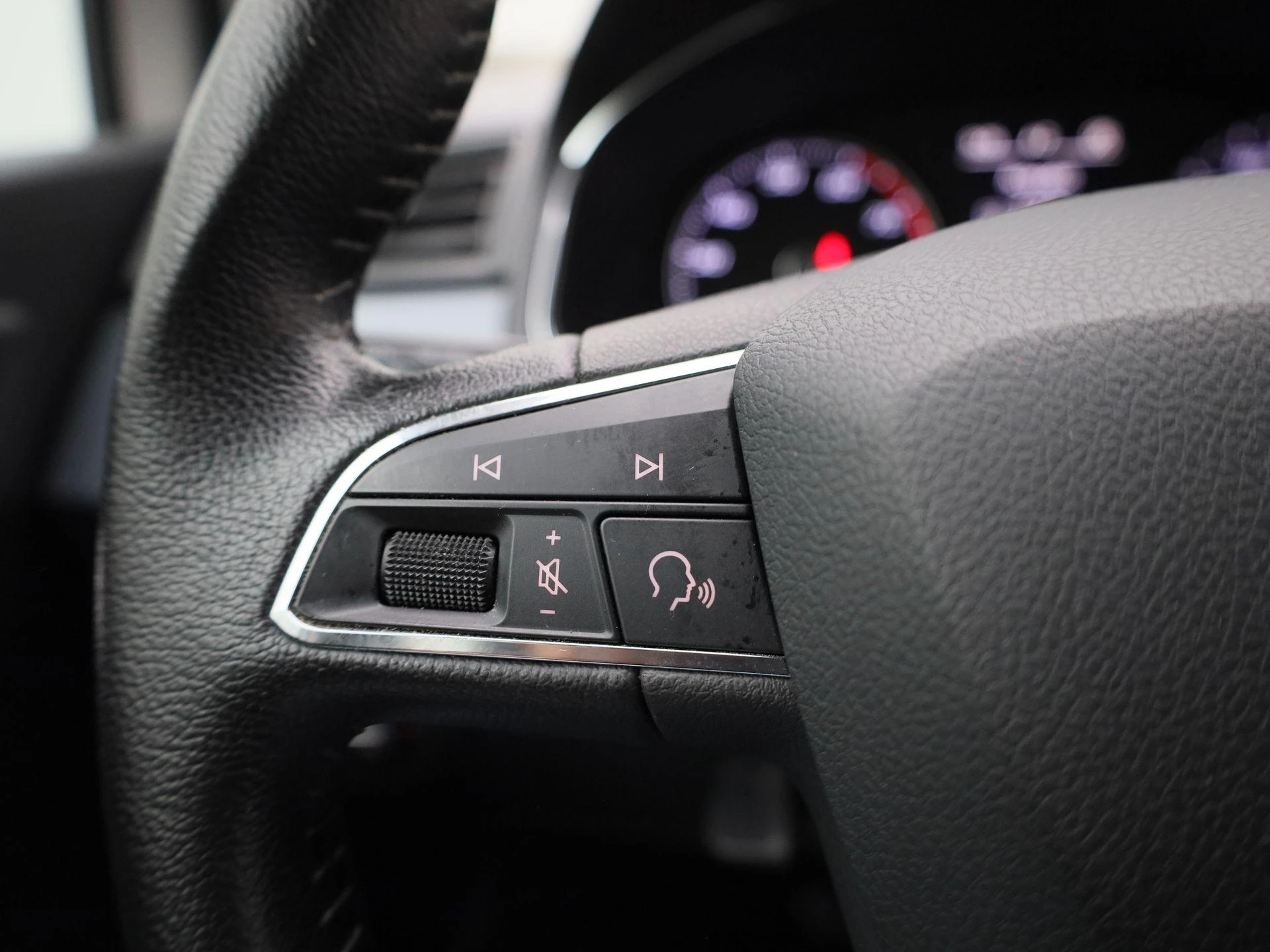 SEAT-Arona-image-16