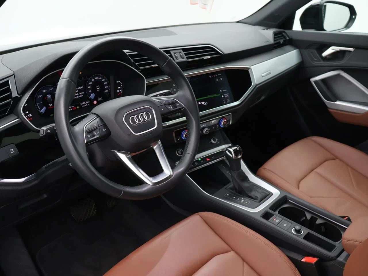 Audi Q3 Sportback PHEV Audi Q3 Sportback S line 45 TFSI e S tronic*245PK*PANO*LEDER*VIRTUAL COCKPIT*ACC*PDC*NAVI*APP-CONNECT
