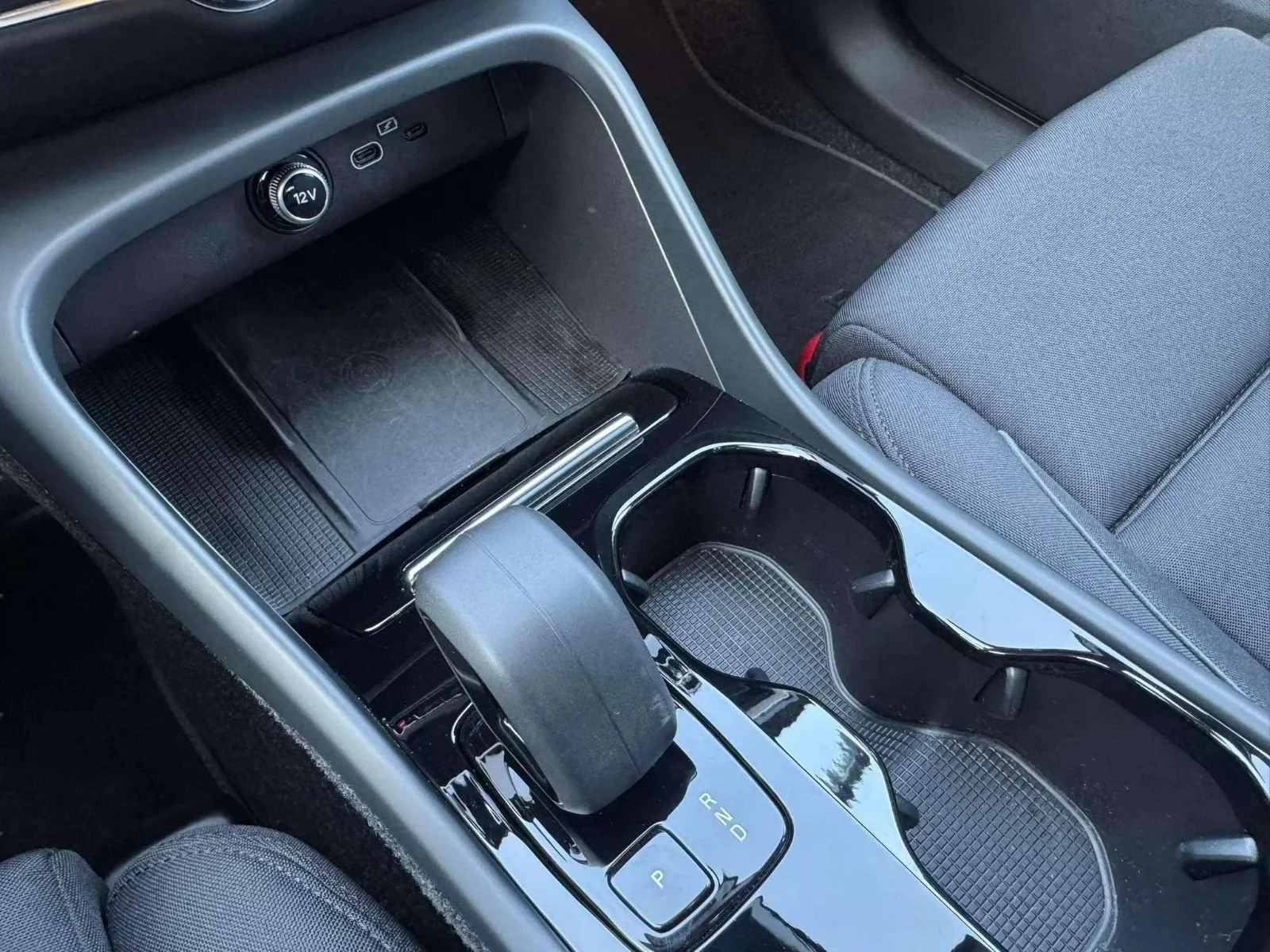 Volvo-XC40-image-17