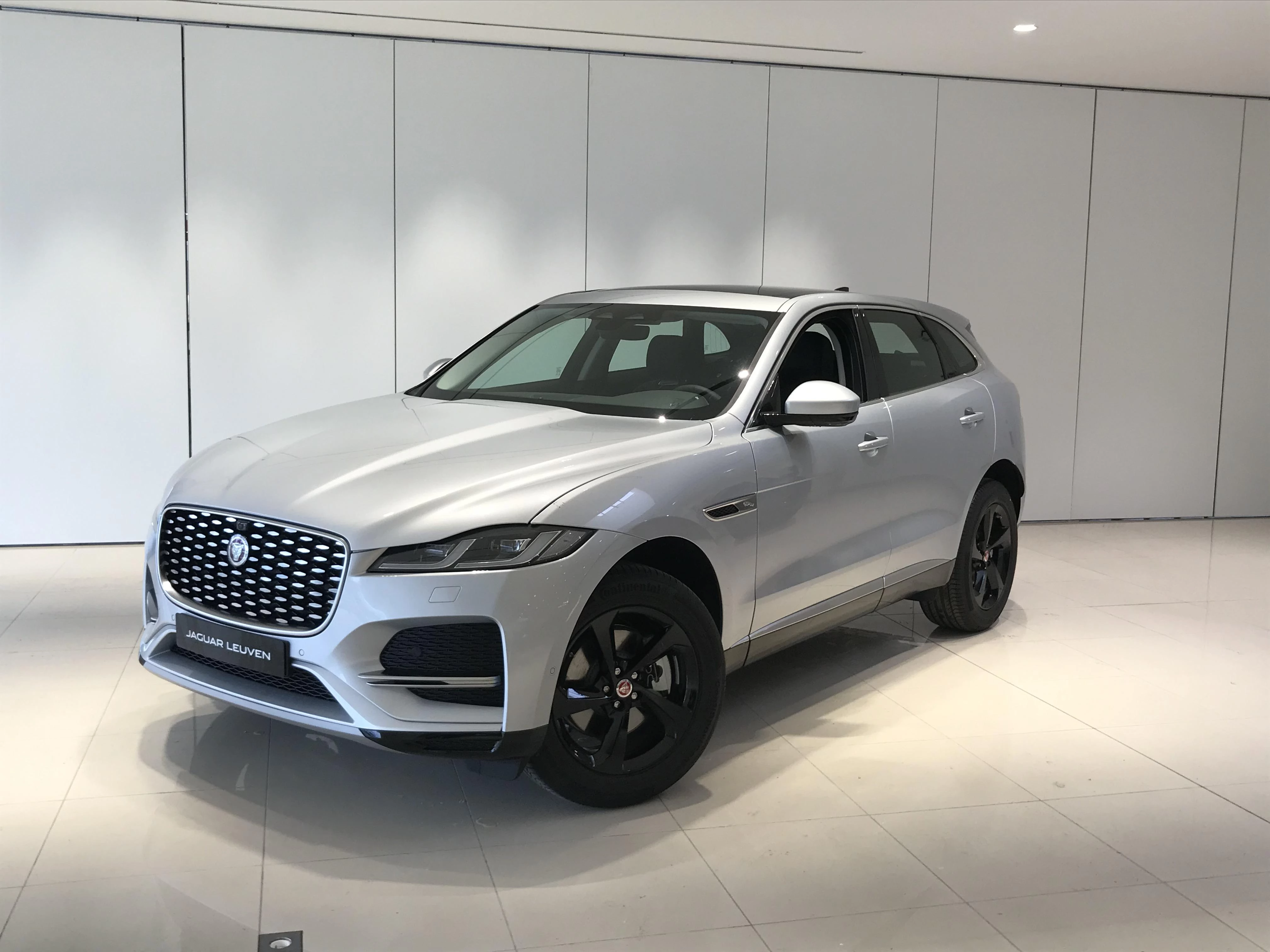 Jaguar-F-PACE-image-0