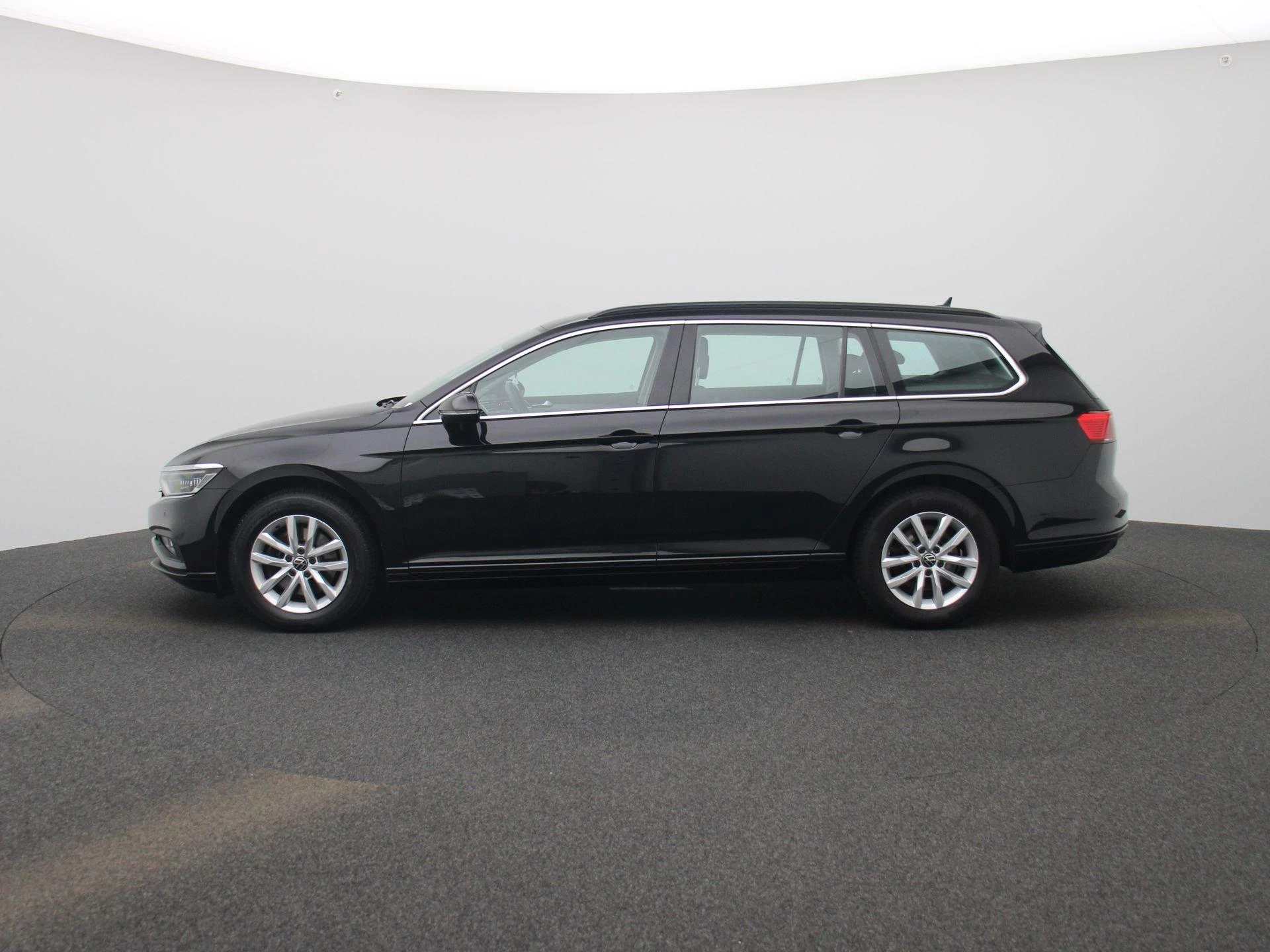 Volkswagen Passat Variant 1.6 TDI Elegance Business R