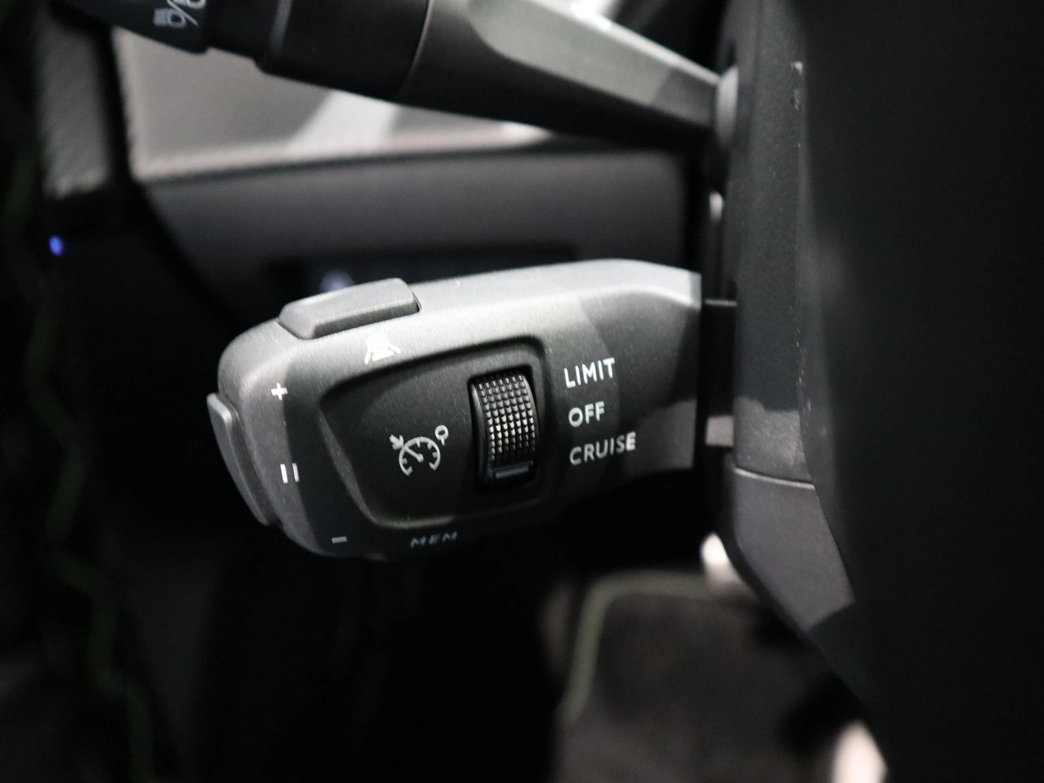 Peugeot-2008-image-10