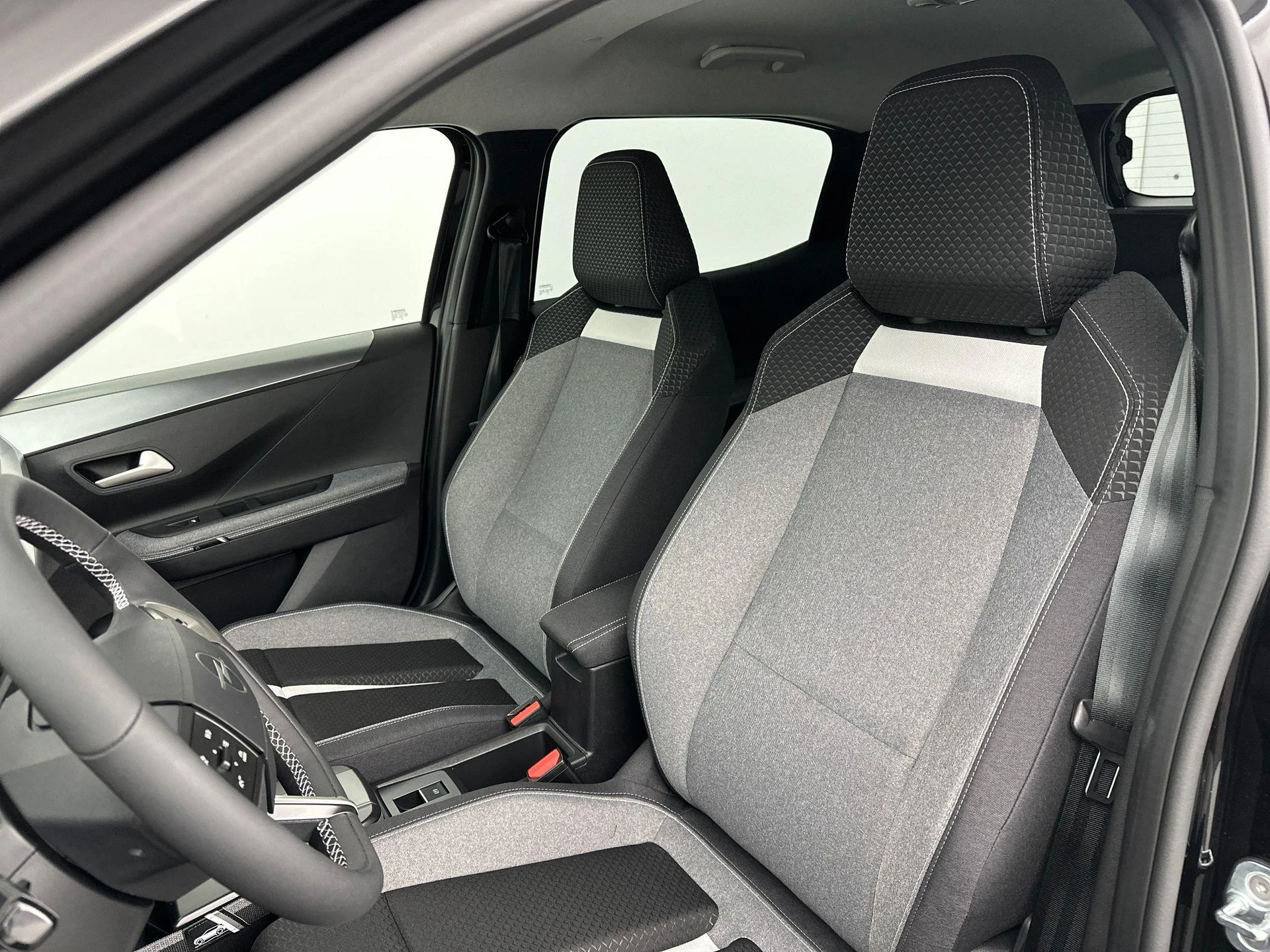 Opel-Frontera-image-23