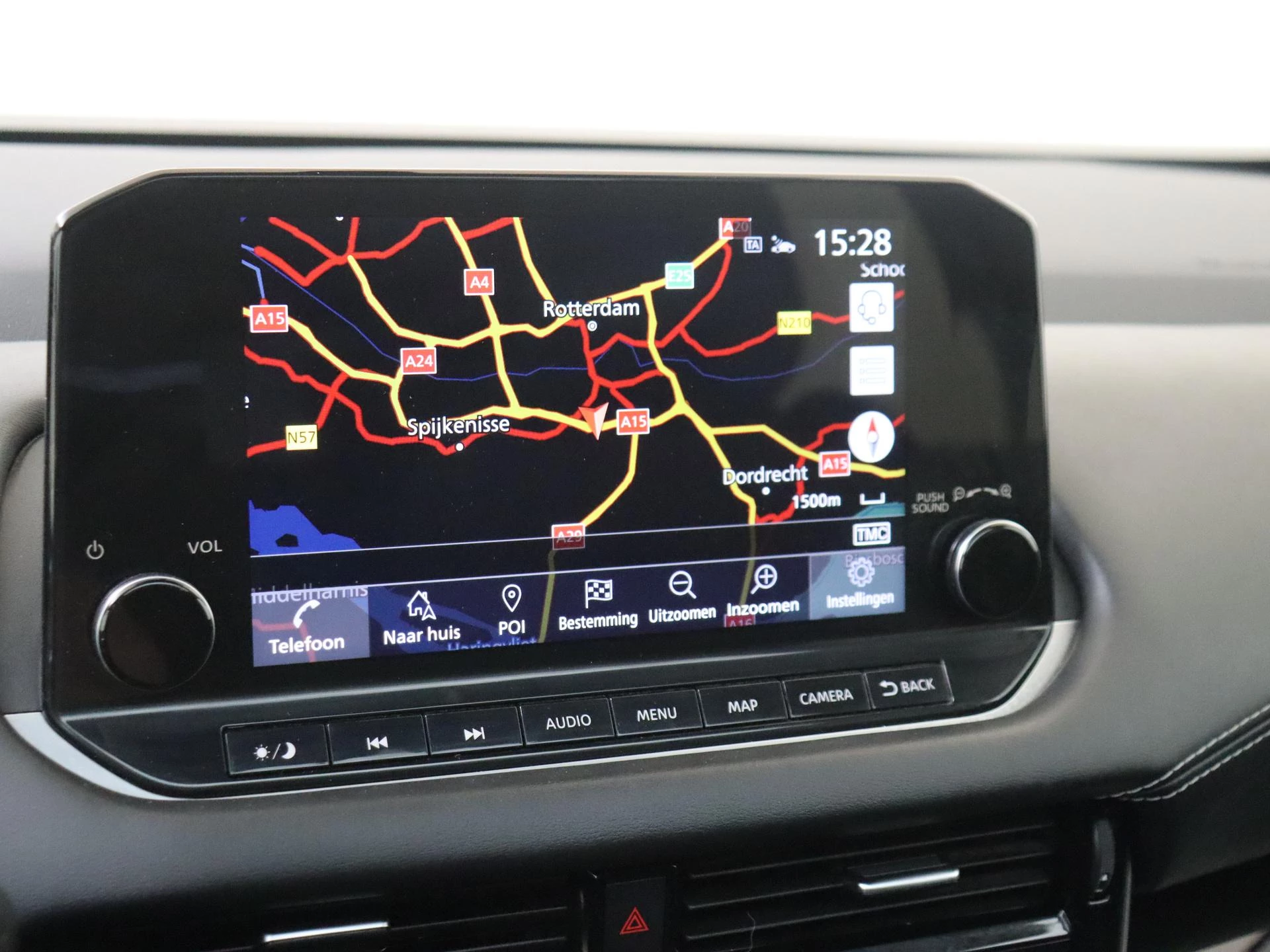 Nissan-QASHQAI-image-16