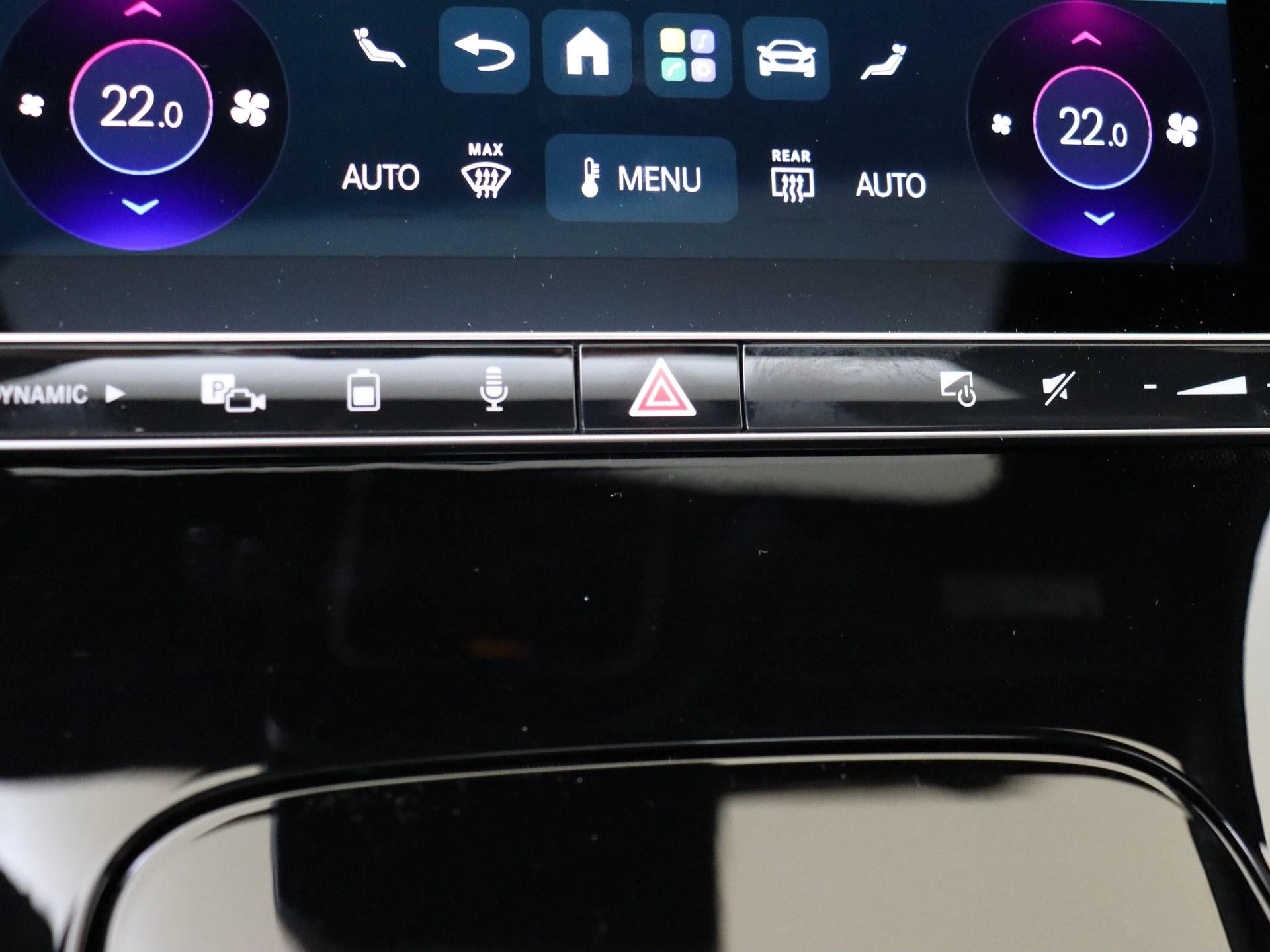 Mercedes-Benz-C-Klasse-image-16