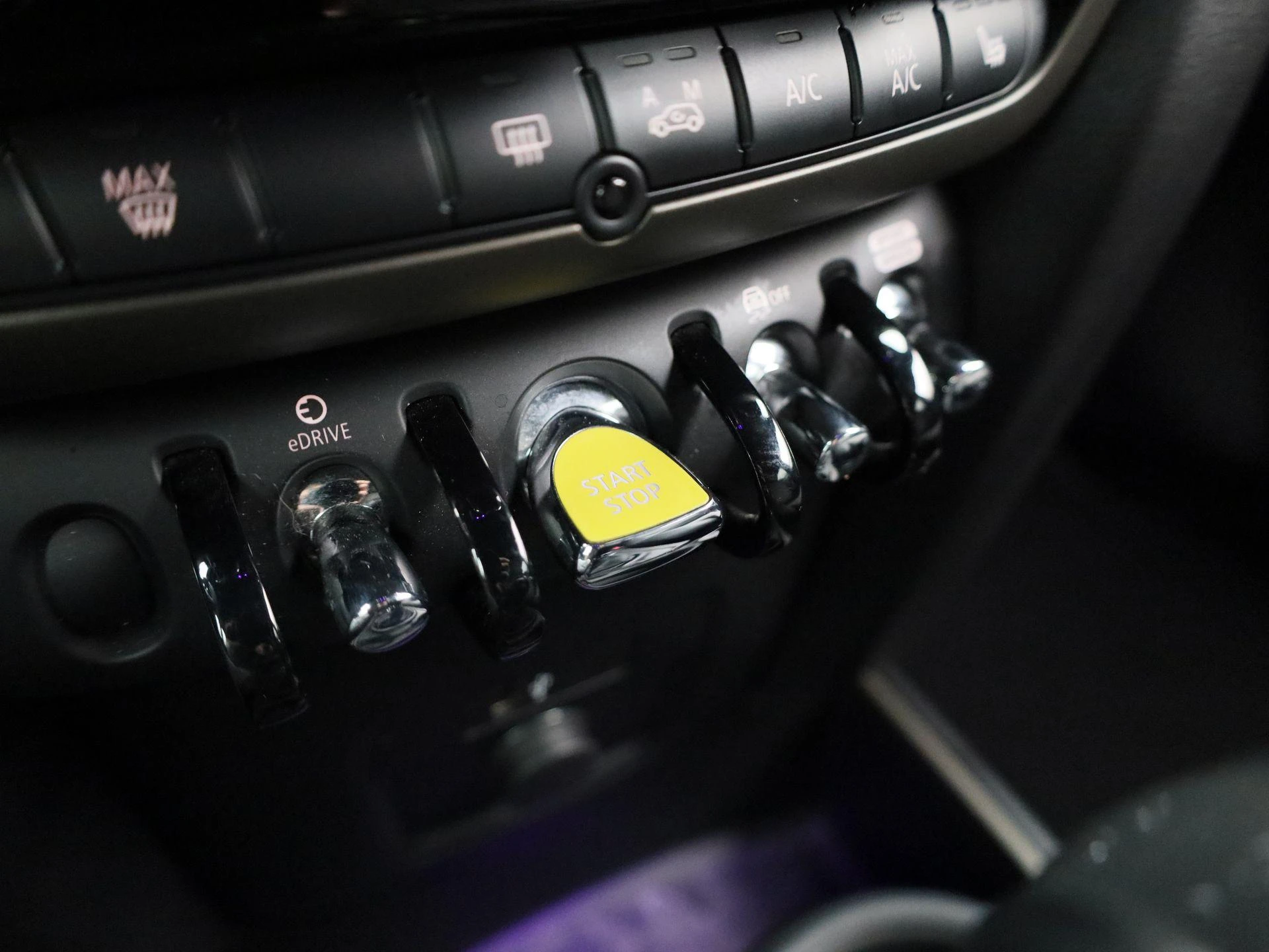 MINI-Countryman-image-27