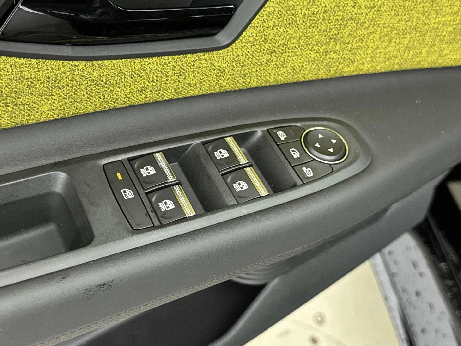 Renault-5-image-12
