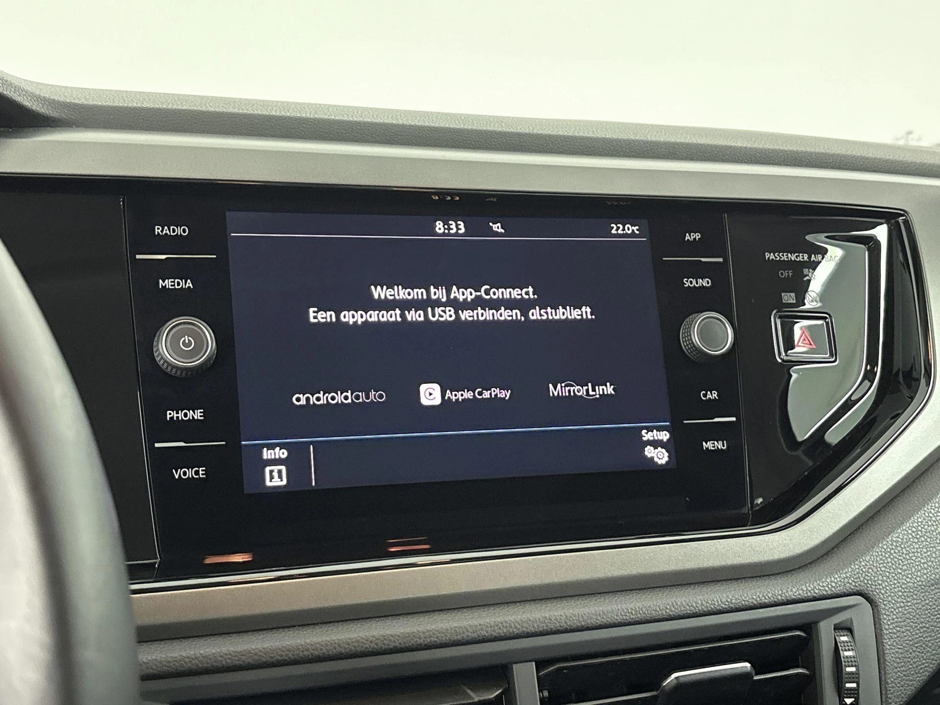 Volkswagen-Polo-image-10