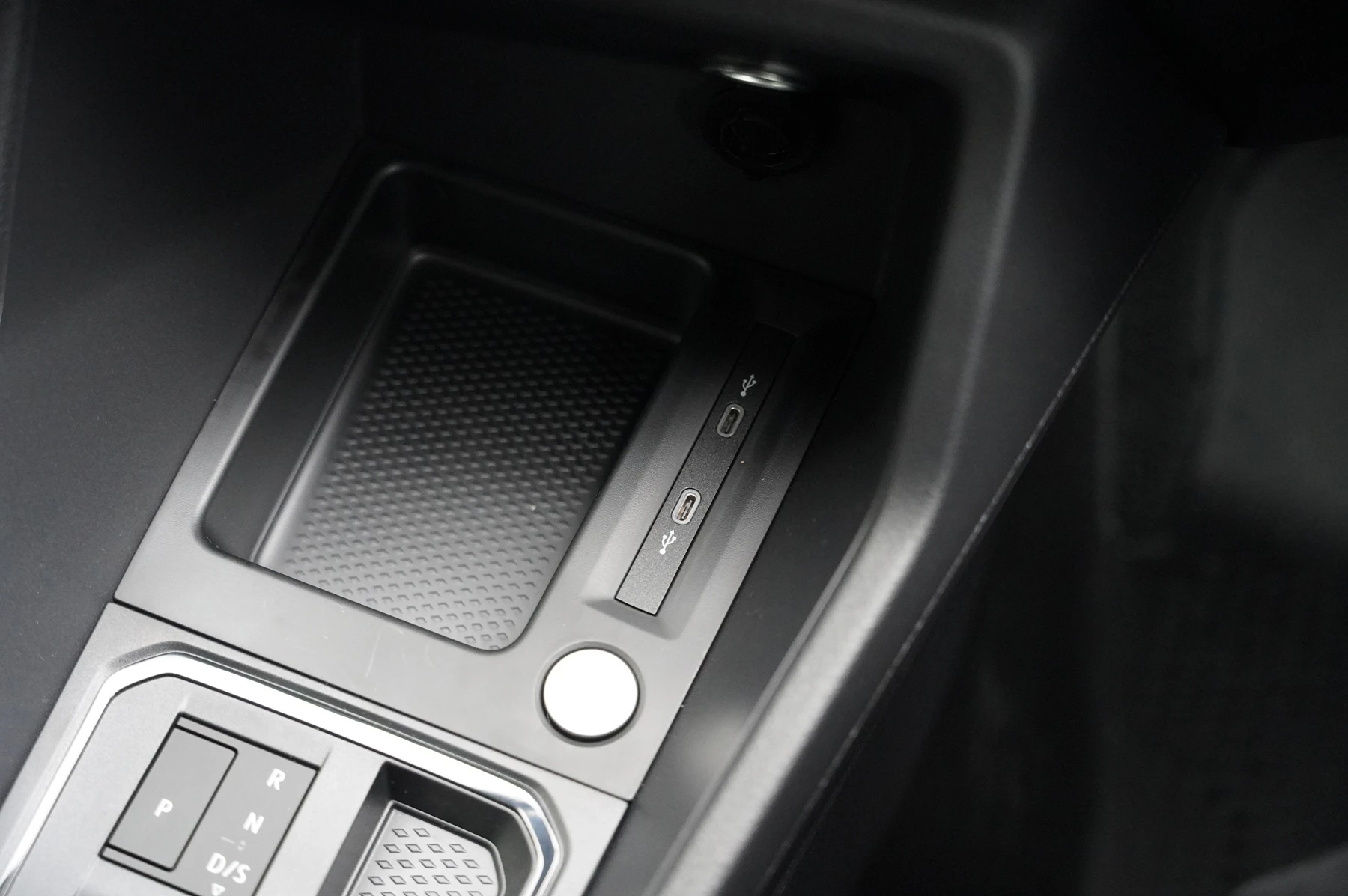 Volkswagen-Caddy-image-20