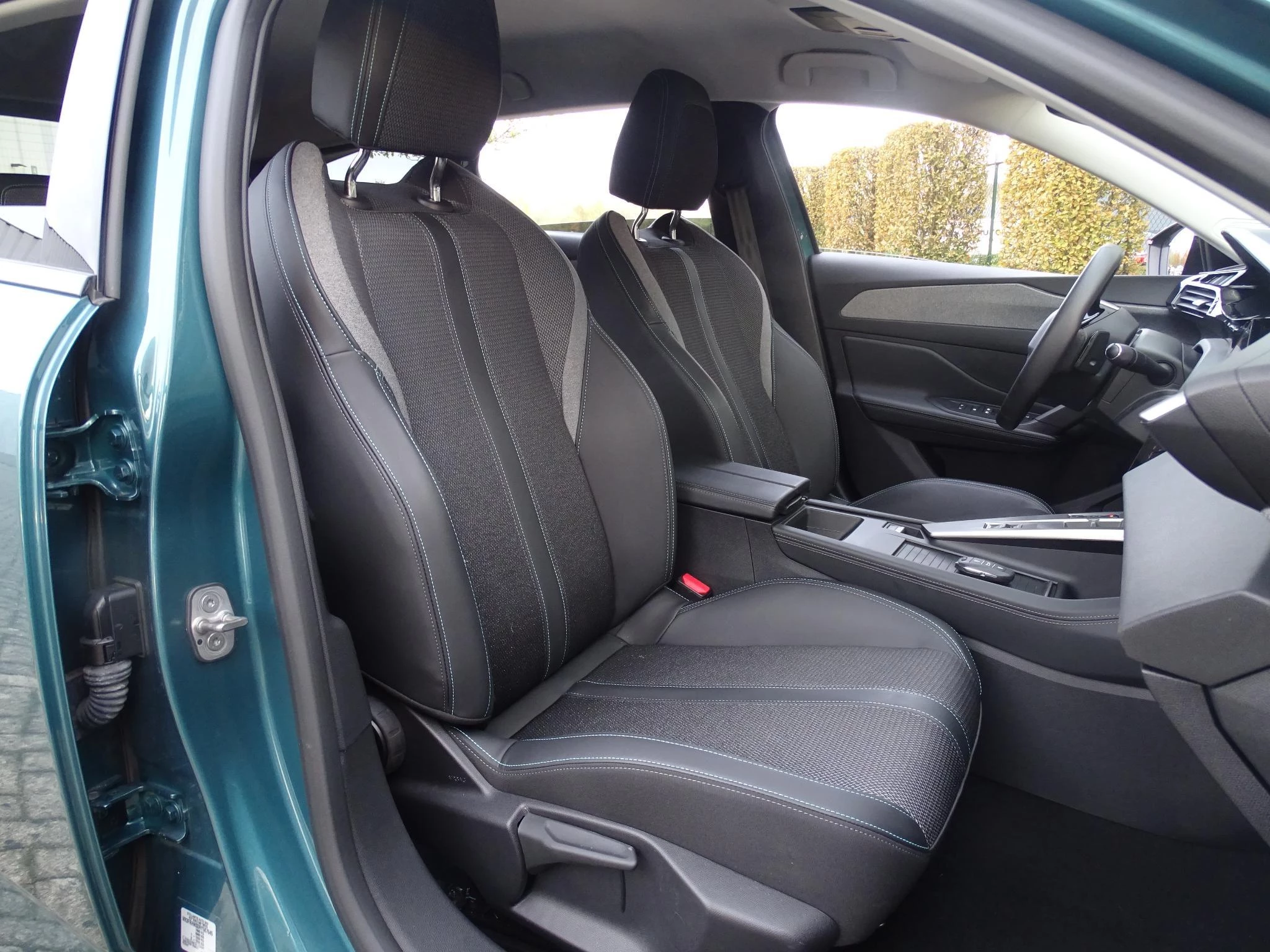 Peugeot-308-image-13