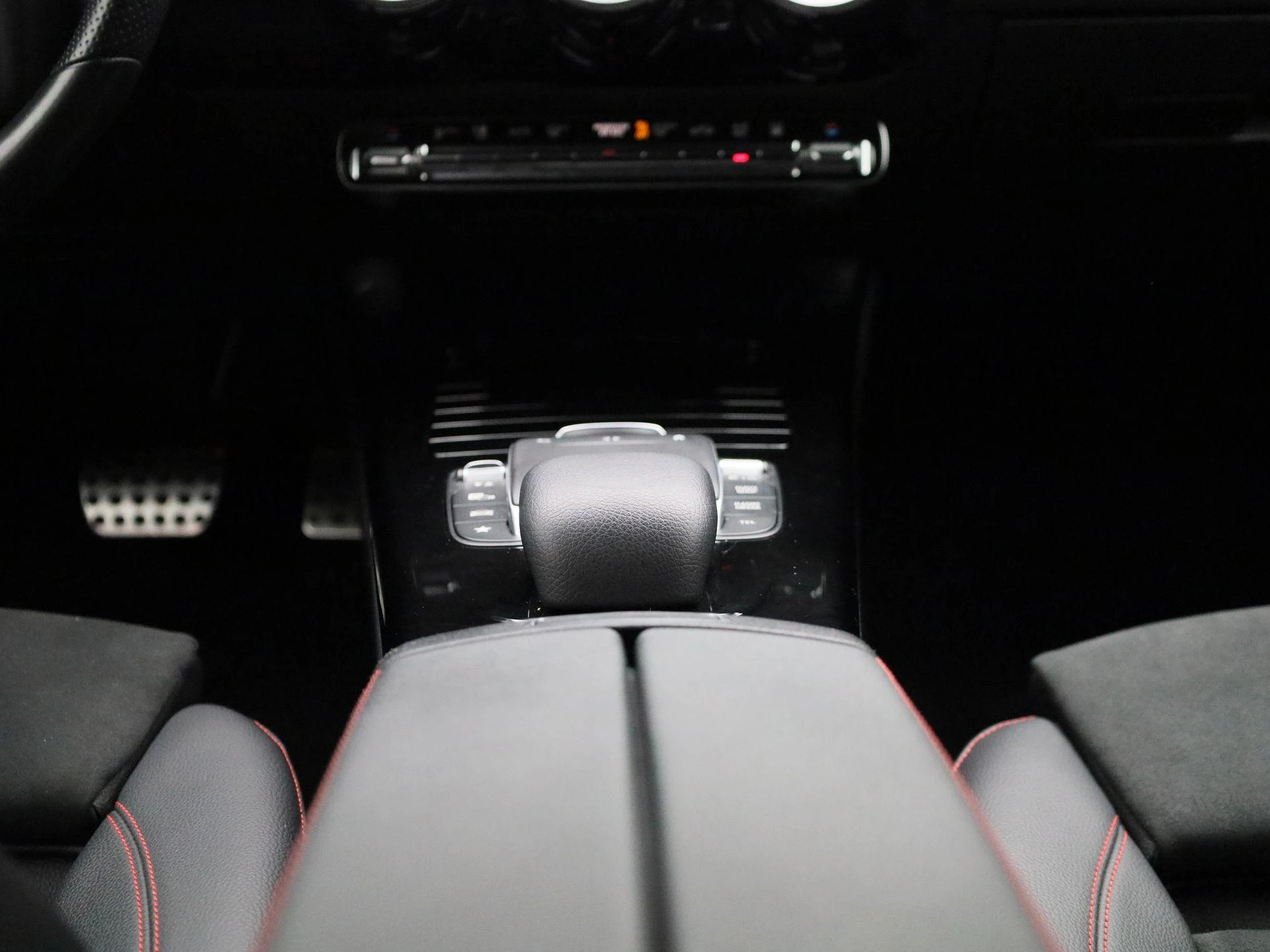 Mercedes-Benz-A-Klasse-image-9