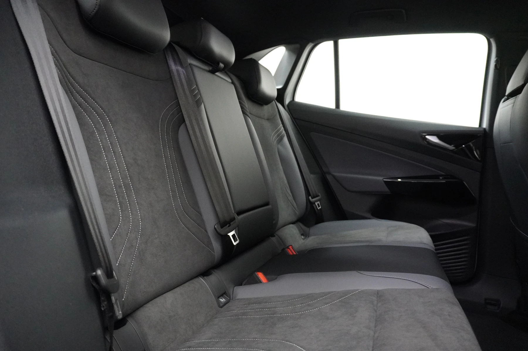 Volkswagen-ID.4-image-42