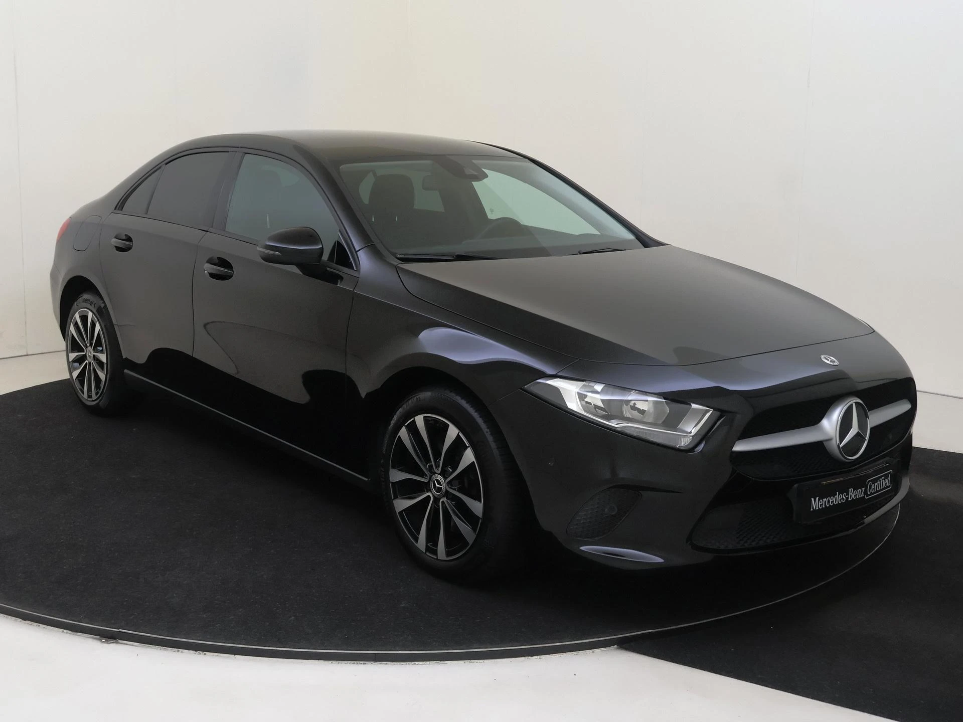 Mercedes-Benz-A-Klasse-image-1