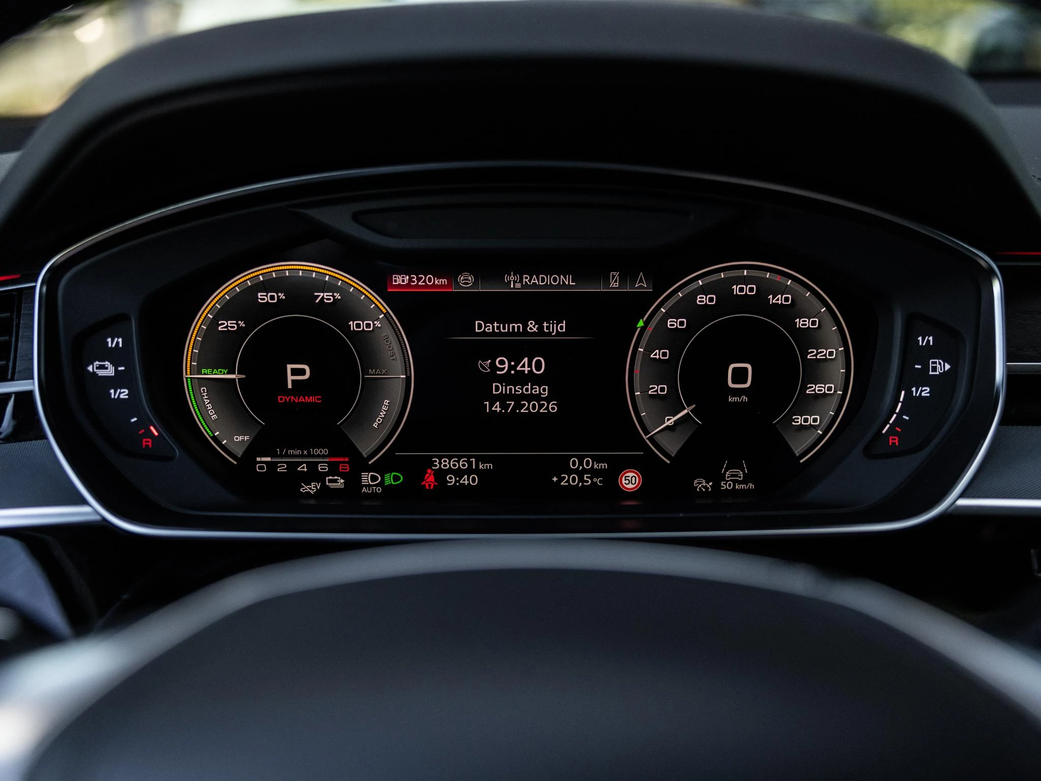 Audi A8 60 TFSI e quattro 462 PK
