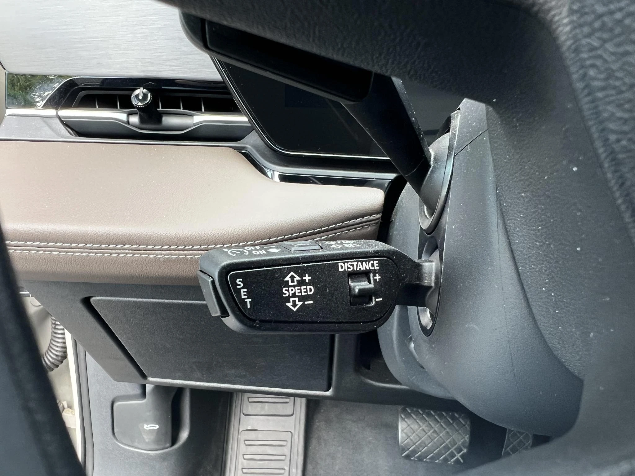 Audi-A6 Avant e-tron-image-18