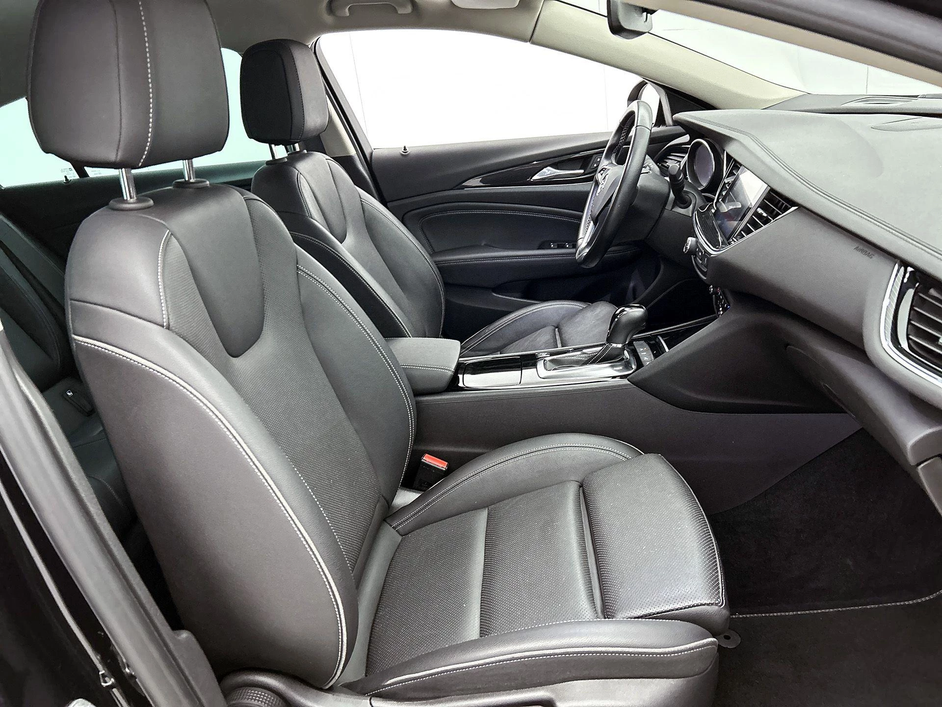 Opel-Insignia-image-39