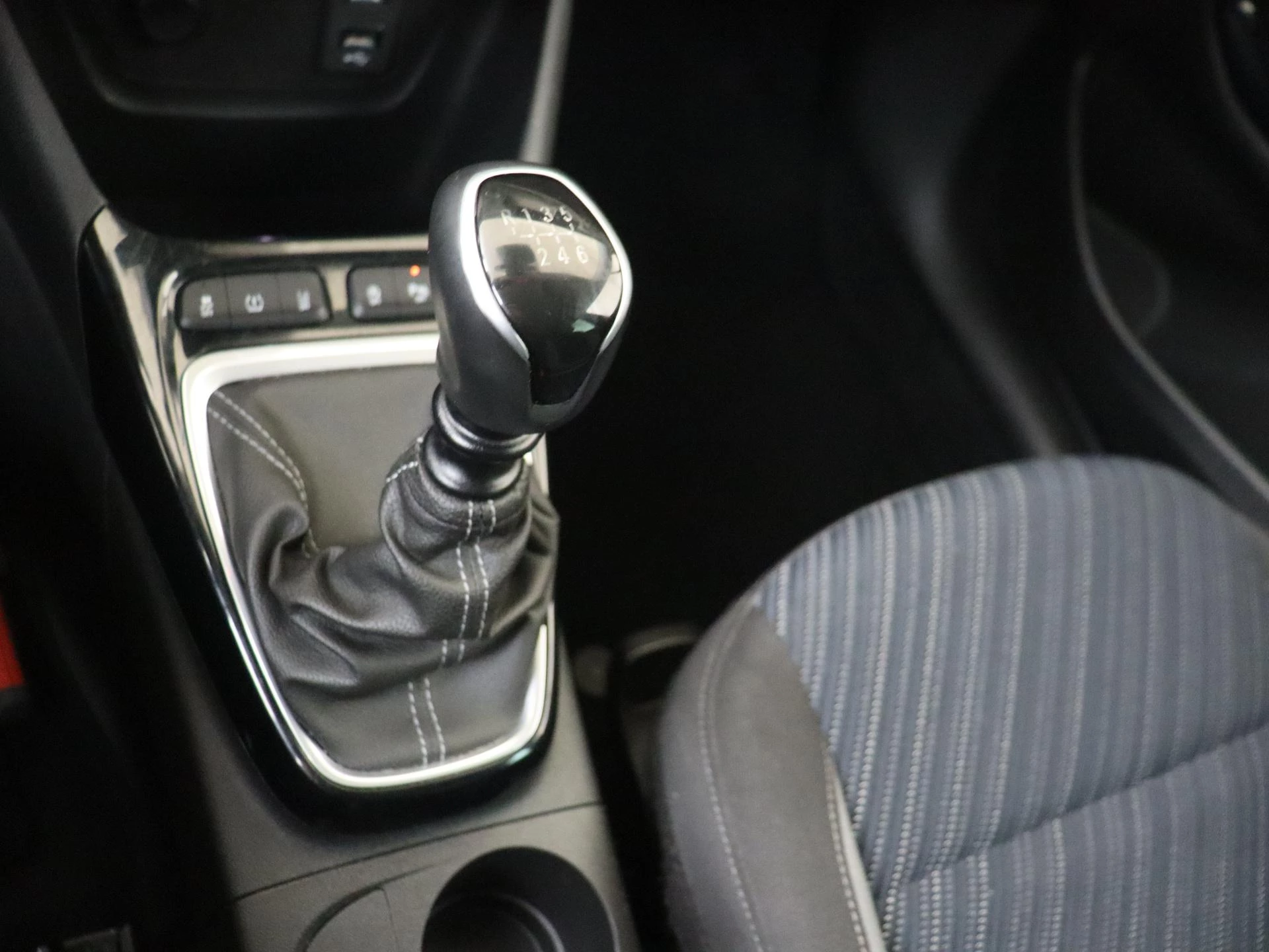 Opel-Crossland X-image-18