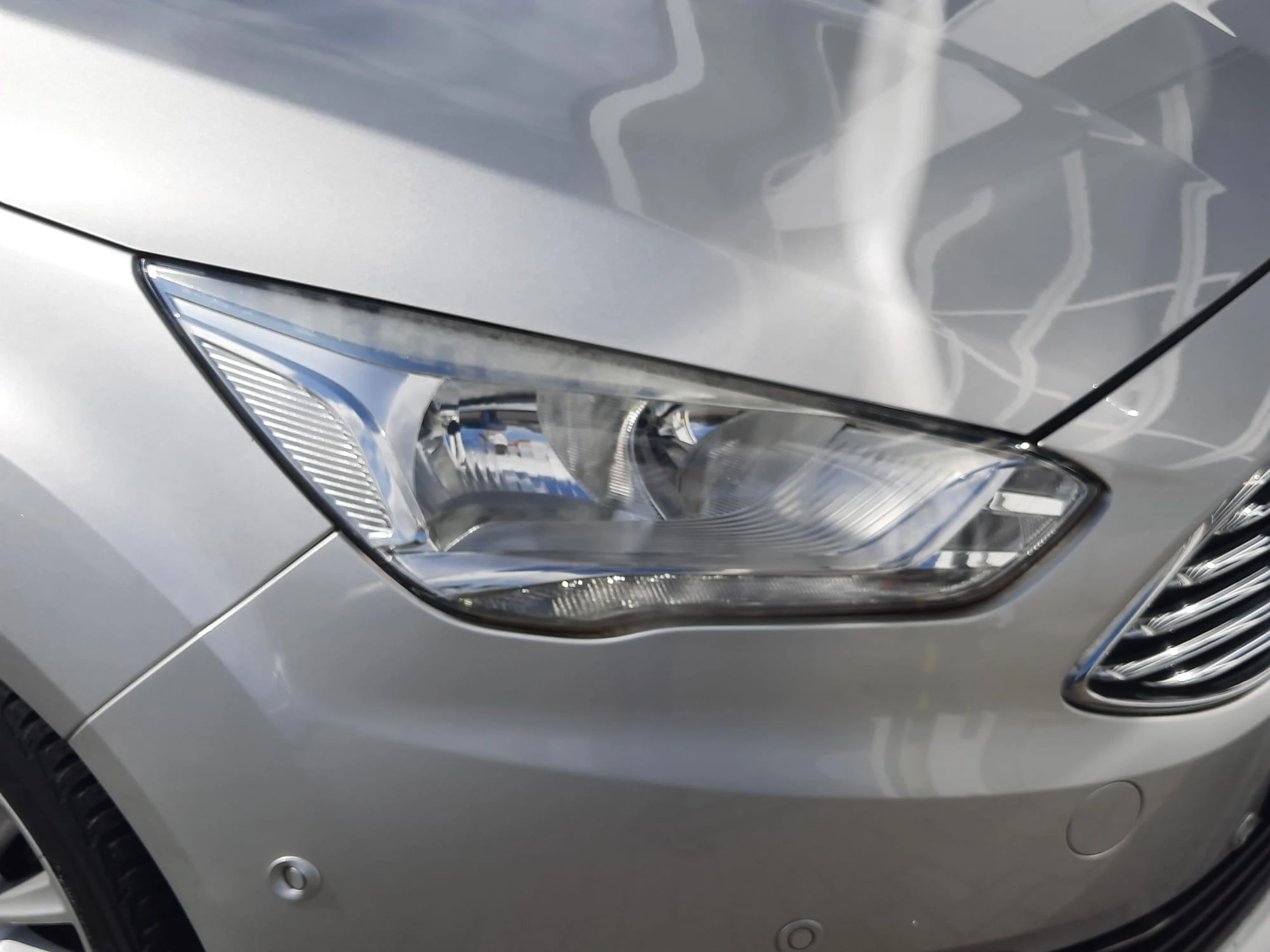 Ford-C-MAX-image-4