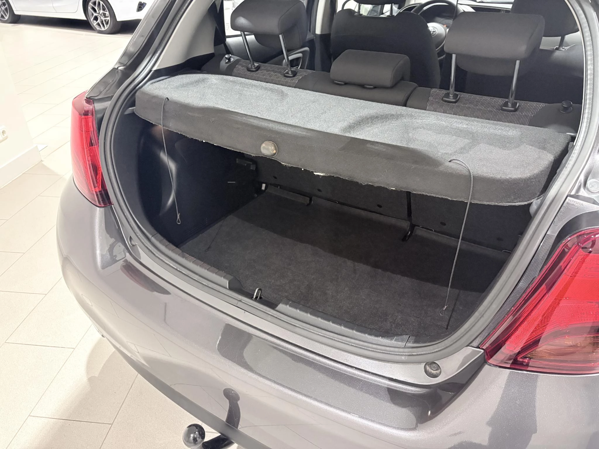 Toyota-Yaris-image-4