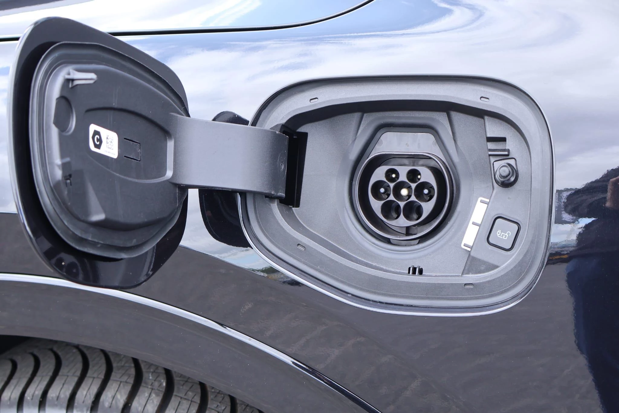 Ford-Kuga-image-28