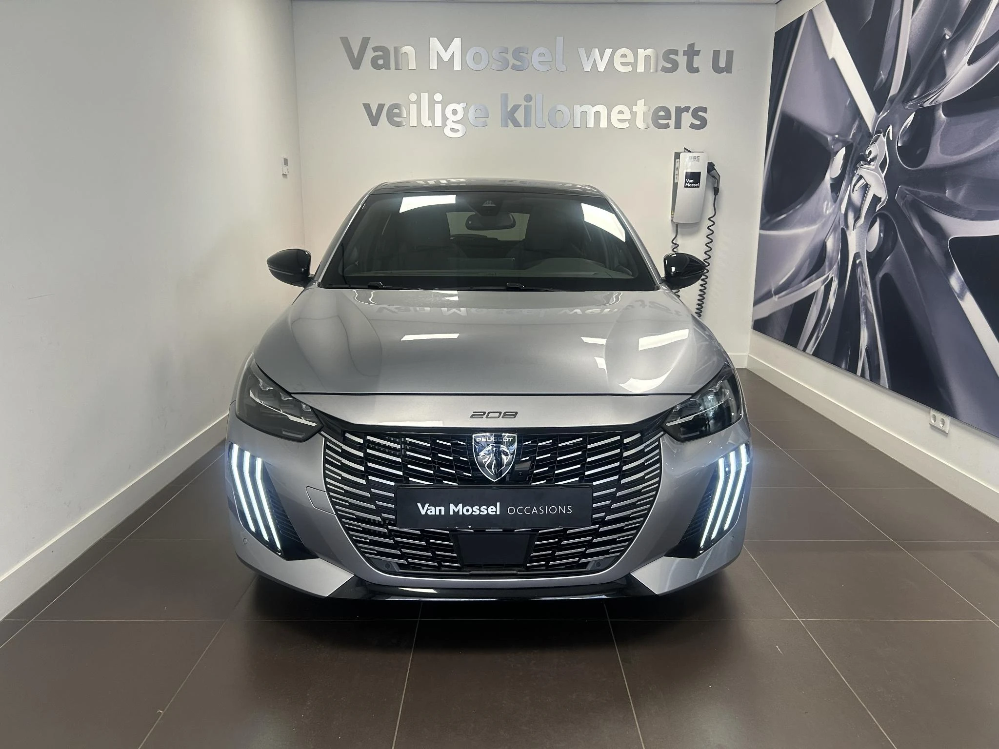 Peugeot-208-image-1
