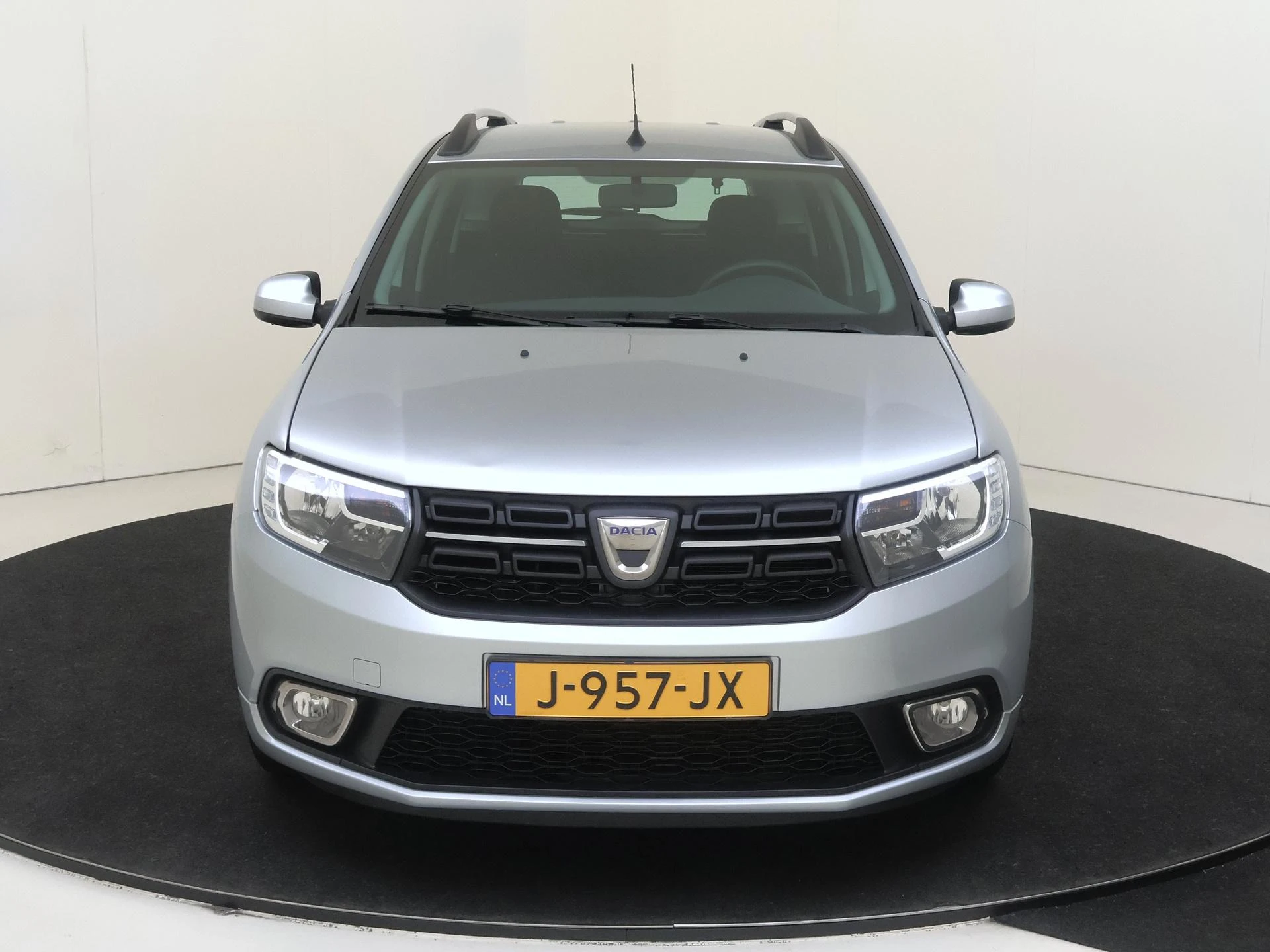 Dacia-Logan-image-5