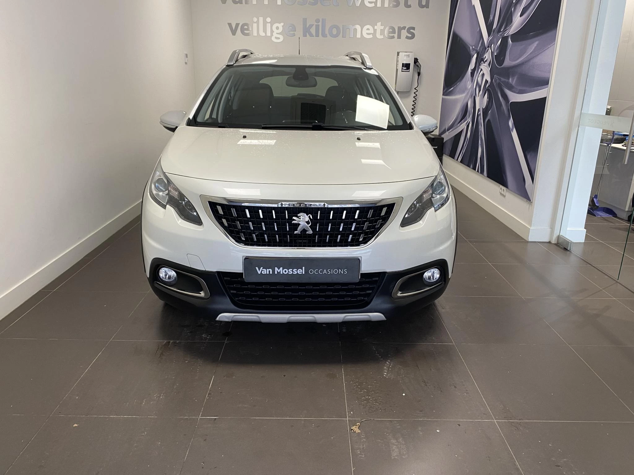Peugeot-2008-image-1