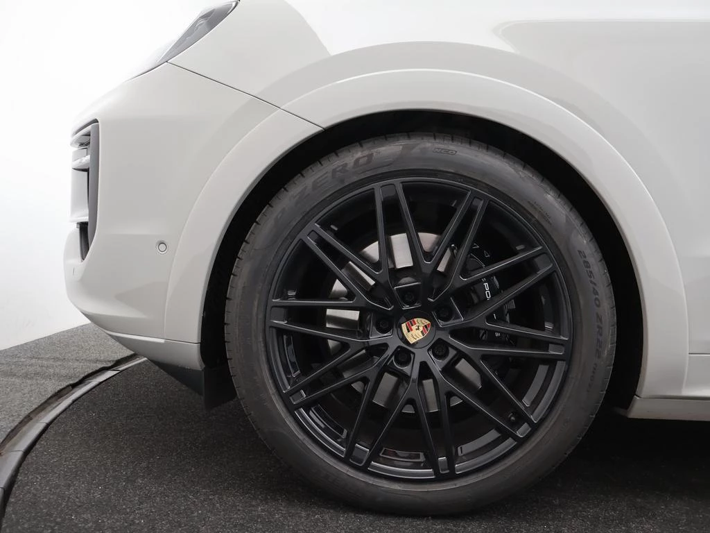 Porsche Cayenne Coupé E-Hybrid Cayenne E-Hybrid Coupé *FULL OPTION*HEAD UP*SPORT EXHAUST*SPORT CHRONO*HEATED SEATS*BLACK WHEELS*...