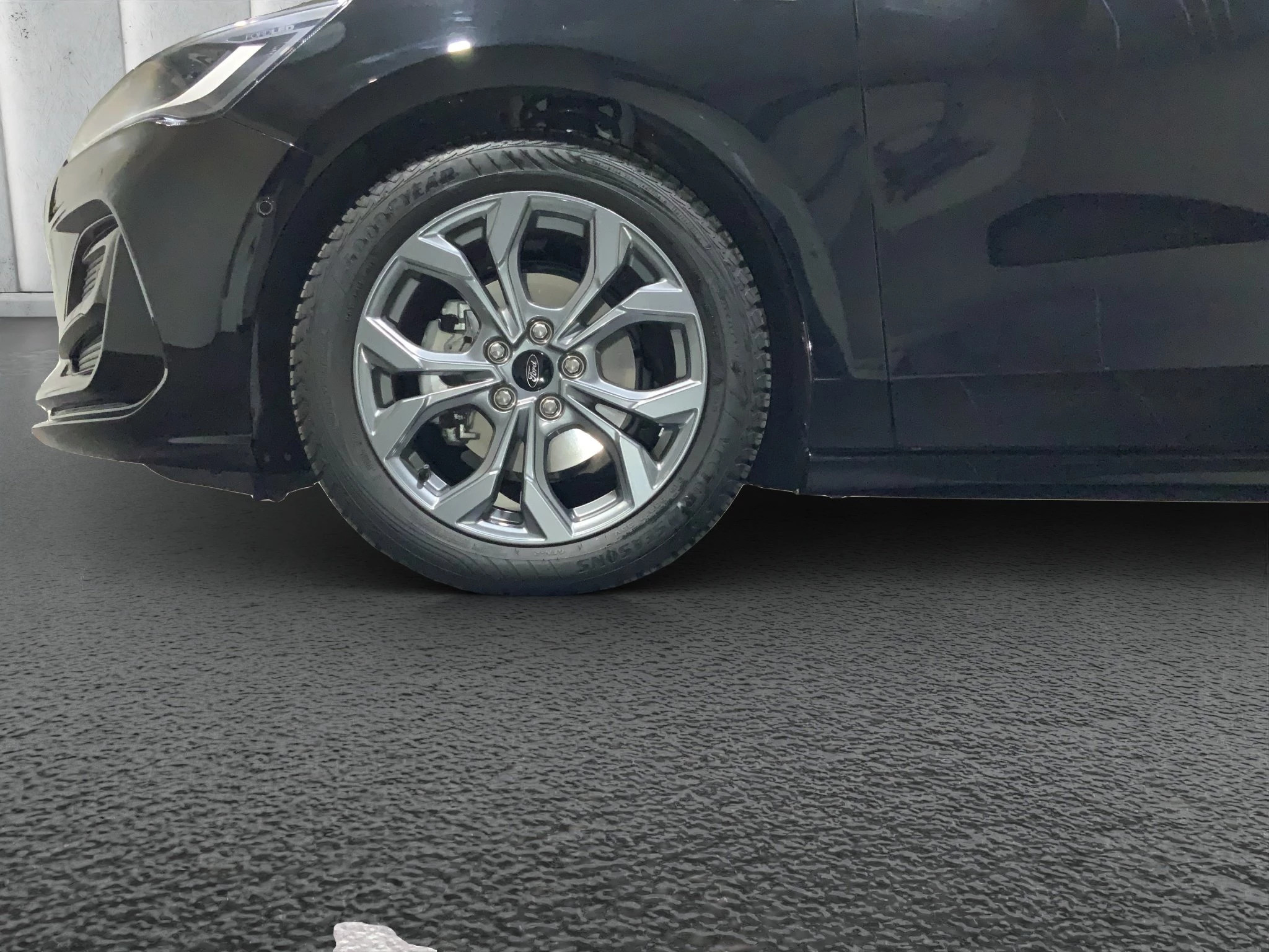 Ford Focus ST-Line X Turnier Aut.*AHK*ACC*HUD*KAM*NAVI*WINTER-PKT.