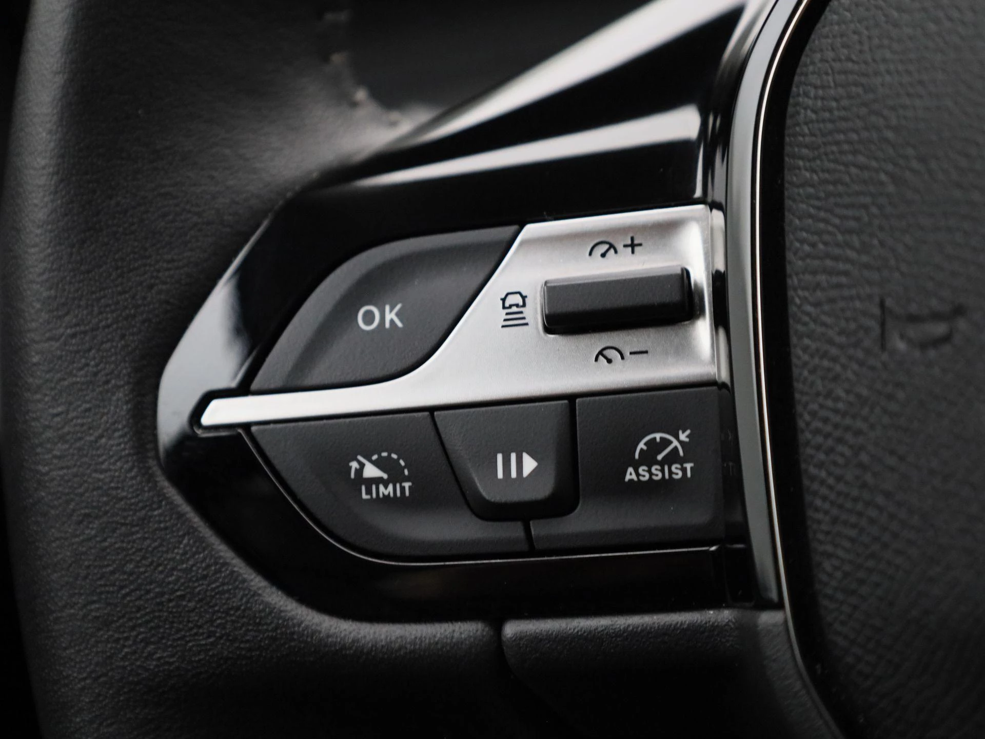 Peugeot-308-image-17