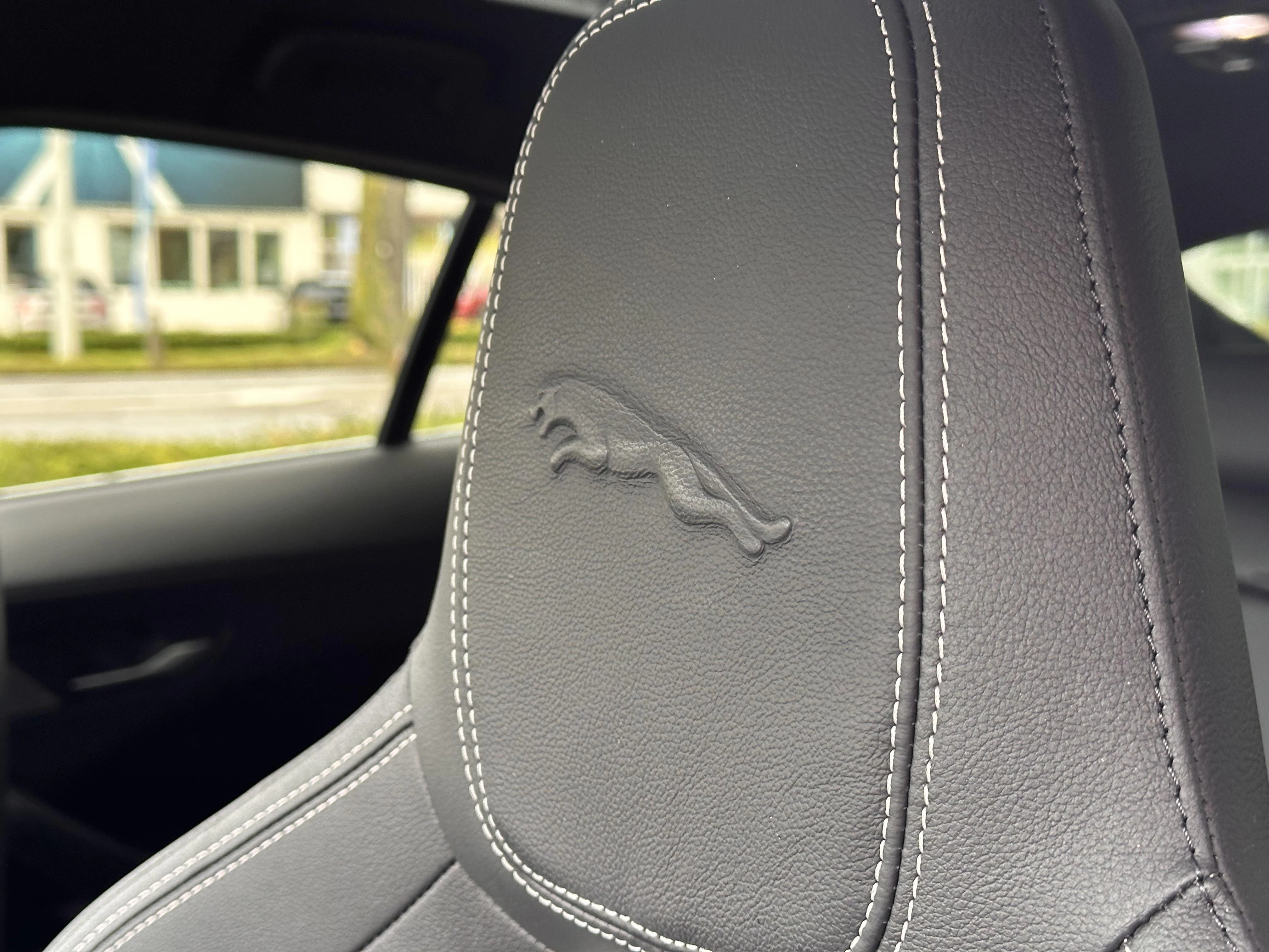 Jaguar-I-PACE-image-22