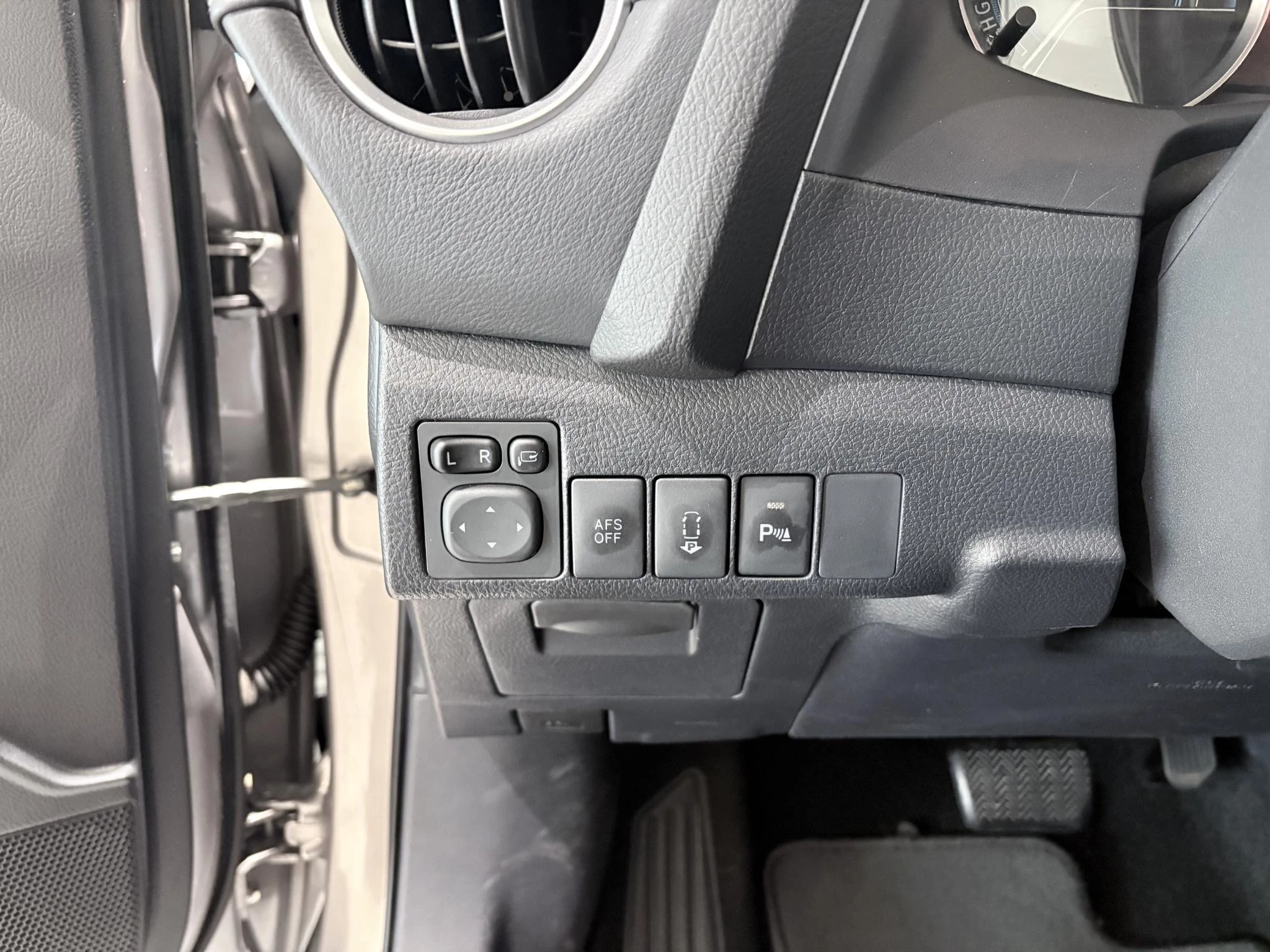 Toyota-Auris-image-12