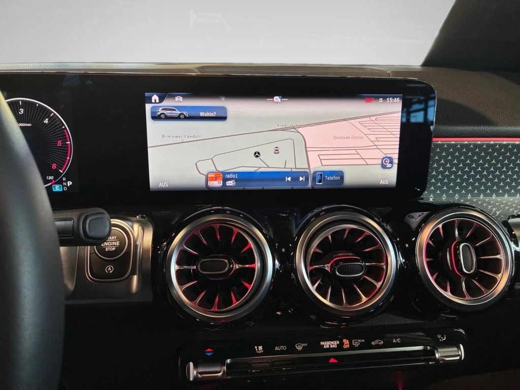 Mercedes-Benz-GLB 200 d-image-7