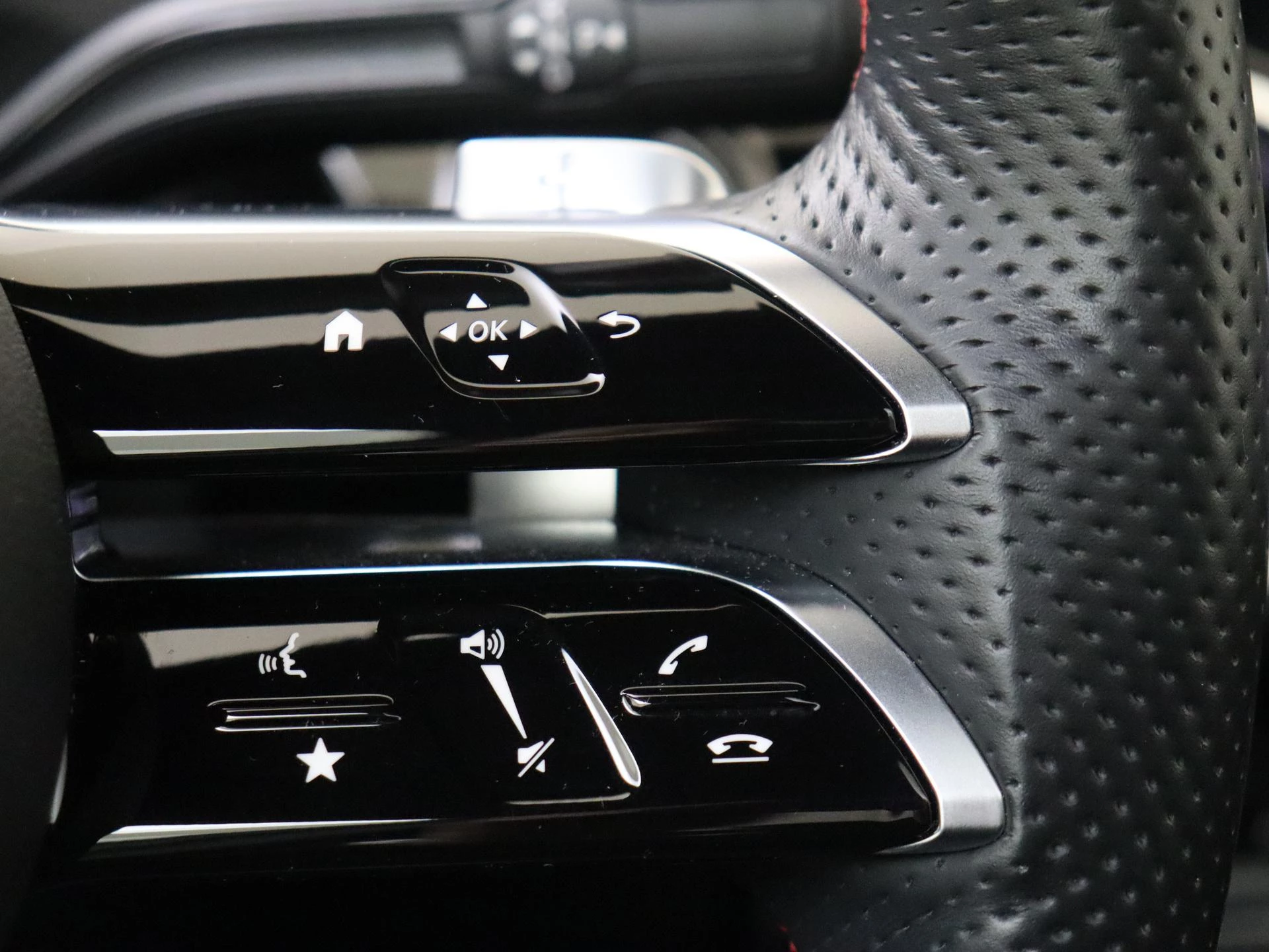 Mercedes-Benz-A-Klasse-image-16