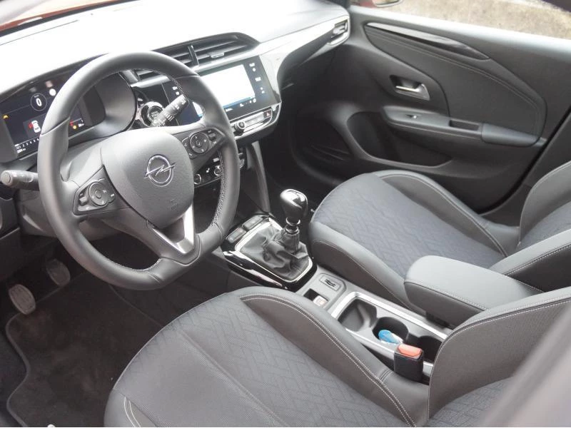 Opel Corsa 1.2 Elegance +gps+camera+park pilot