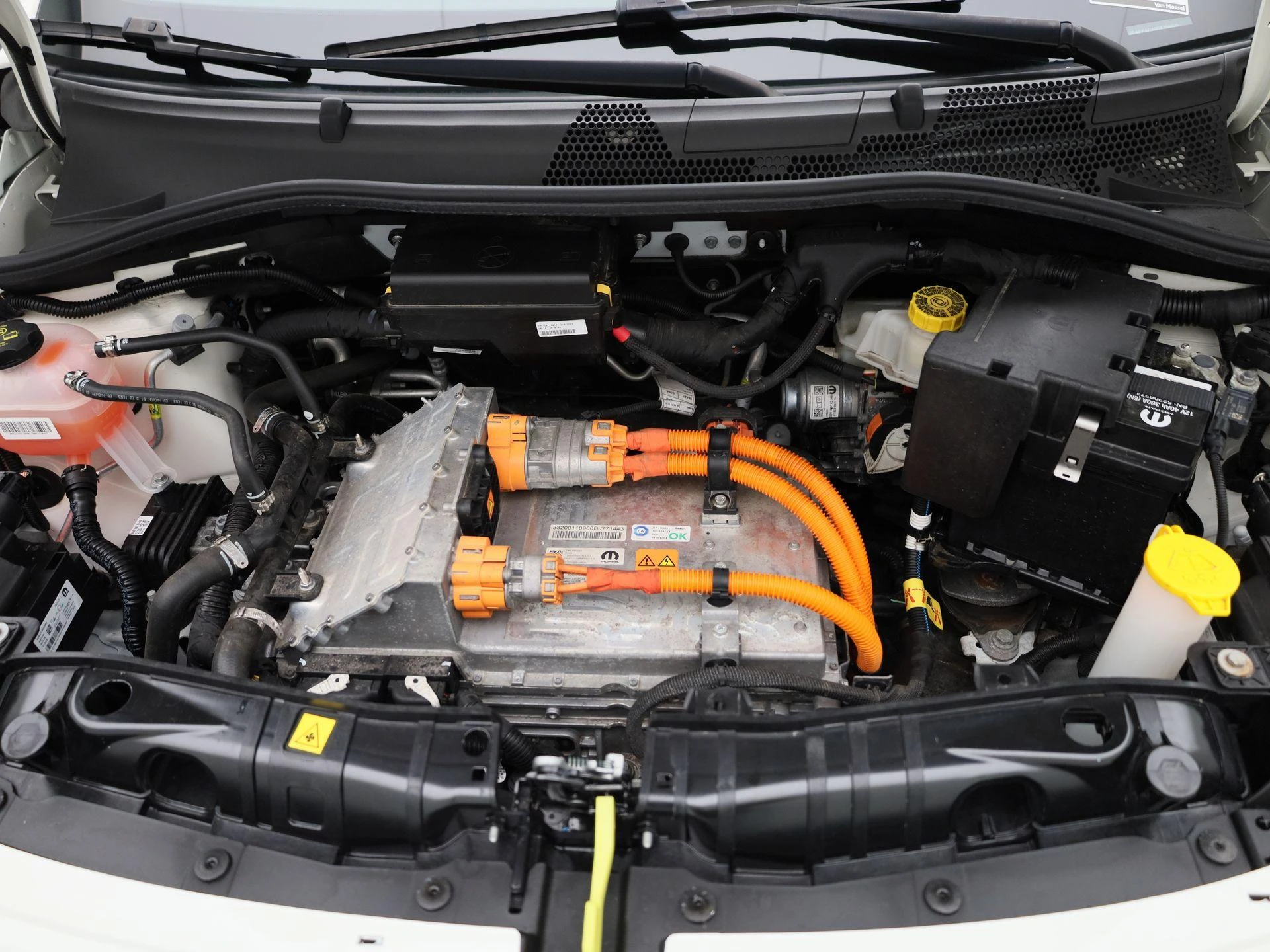 Fiat-500e-image-37