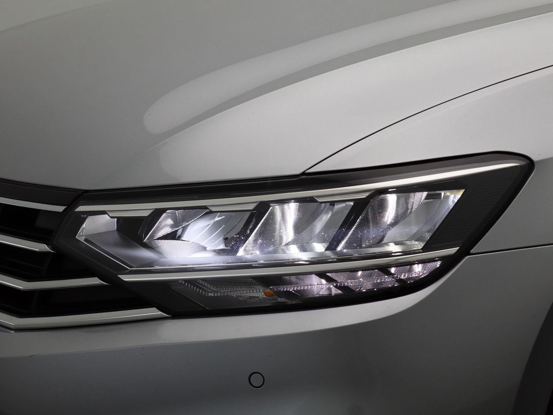 Volkswagen-Passat-image-13