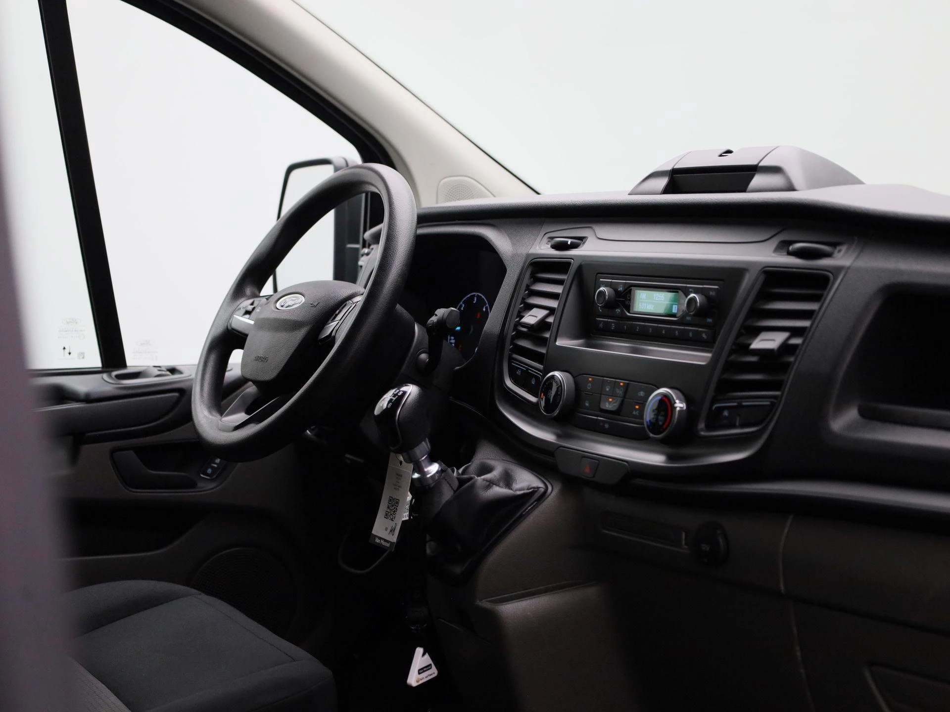 Ford-Transit Custom-image-6