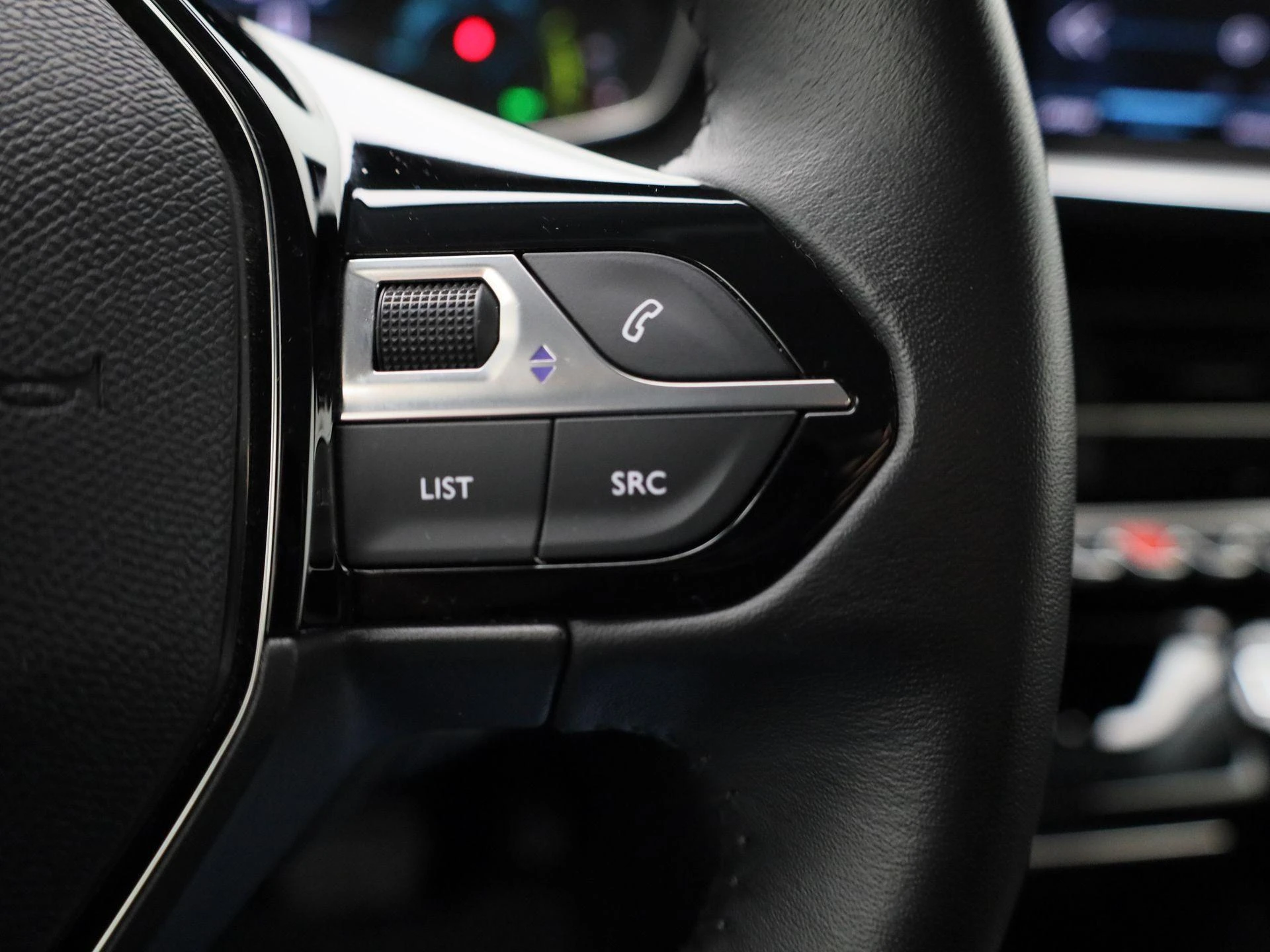 Peugeot e-208 - 19