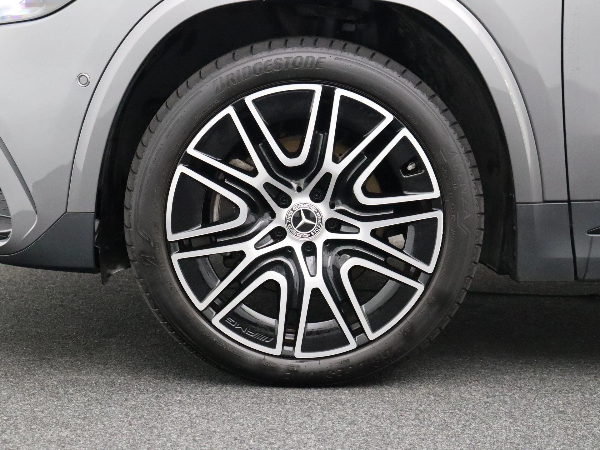 Mercedes-Benz-GLA-image-6