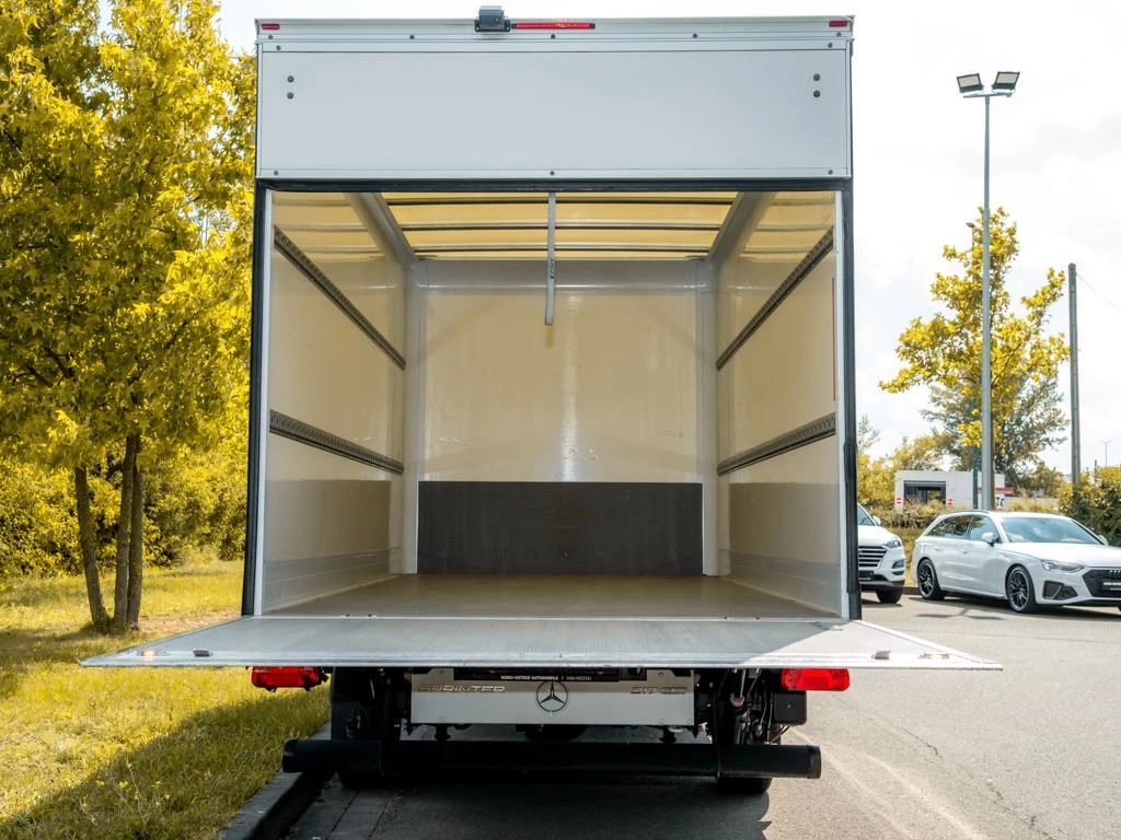 Mercedes-Benz-Sprinter 317-image-15