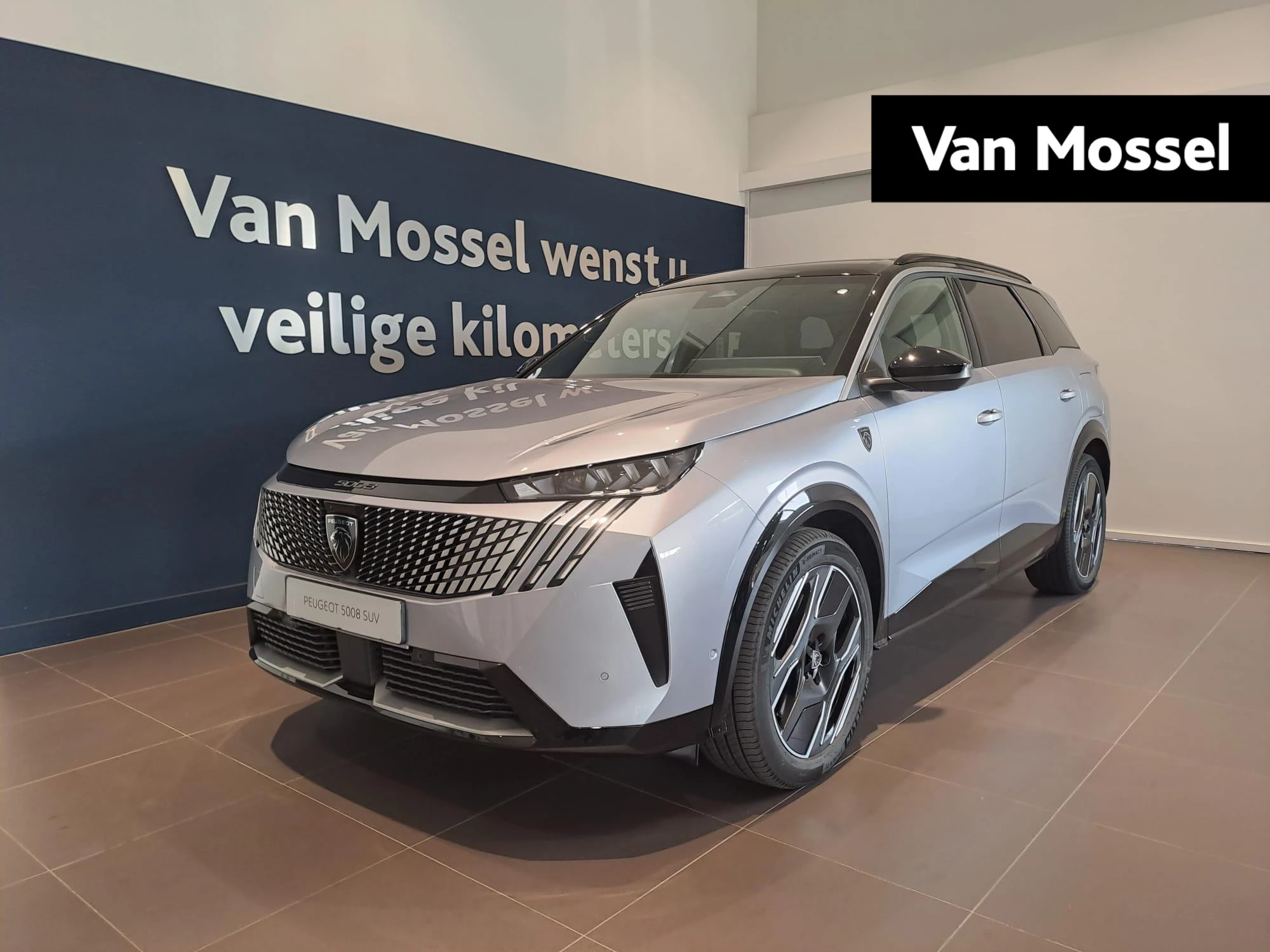 Peugeot-e-5008-image-0
