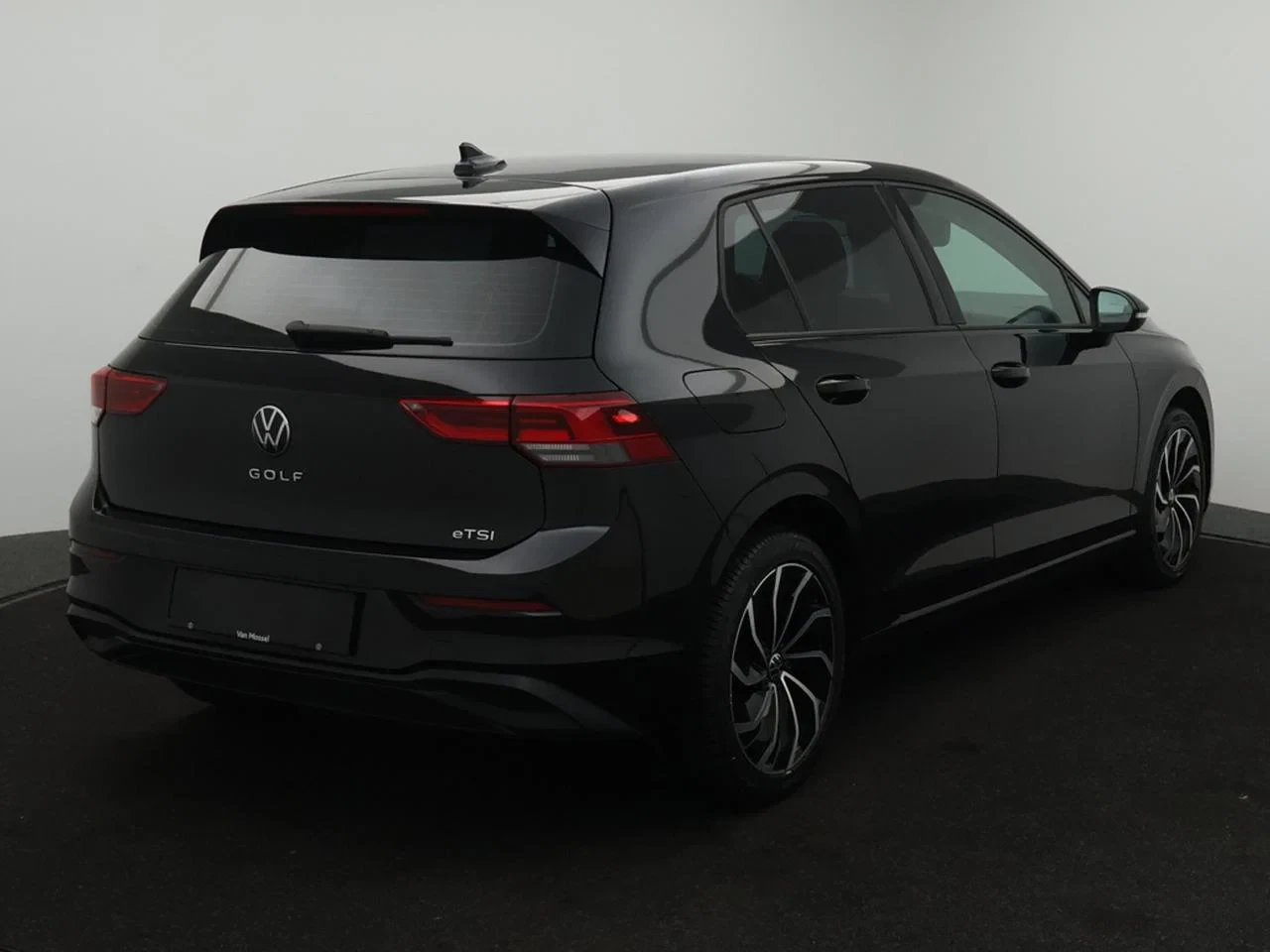 Volkswagen Golf VIII New Golf Life 1.0 eTSI 110PK *AUTOMAAT*NAVI*BLTH*CRUISE*PDC*CAMERA*APP CONNECT*DIGITAL DASHBOARD*...