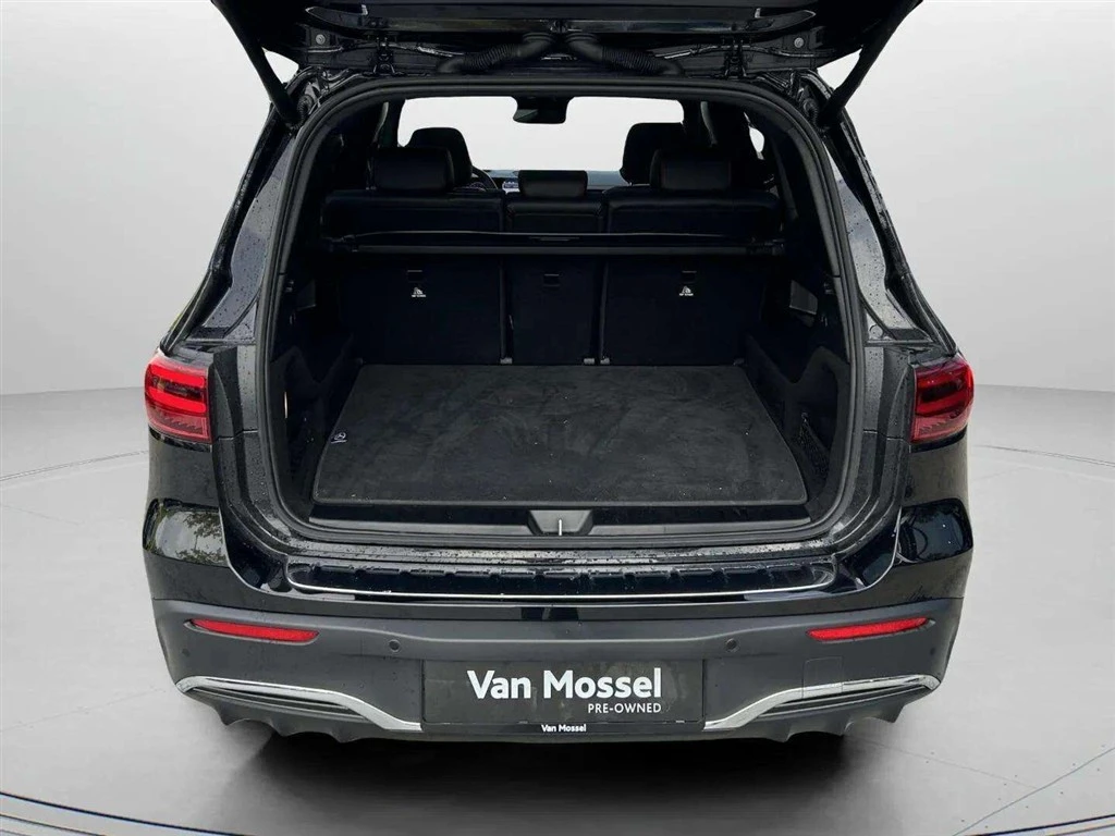 Mercedes-Benz-EQB-image-25