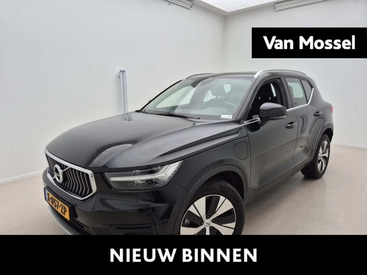 Volvo-XC40-image-0
