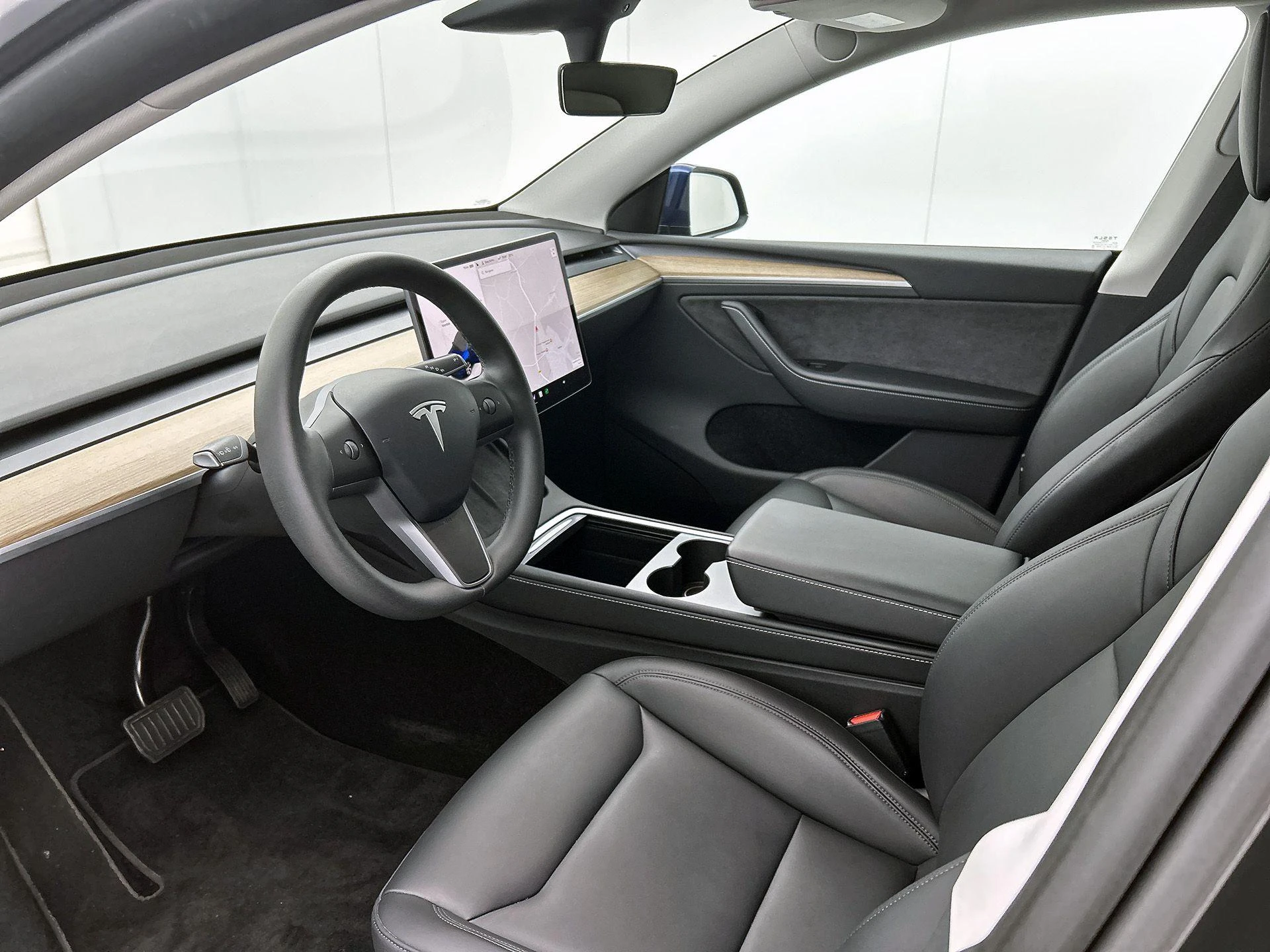 Tesla-Model Y-image-11