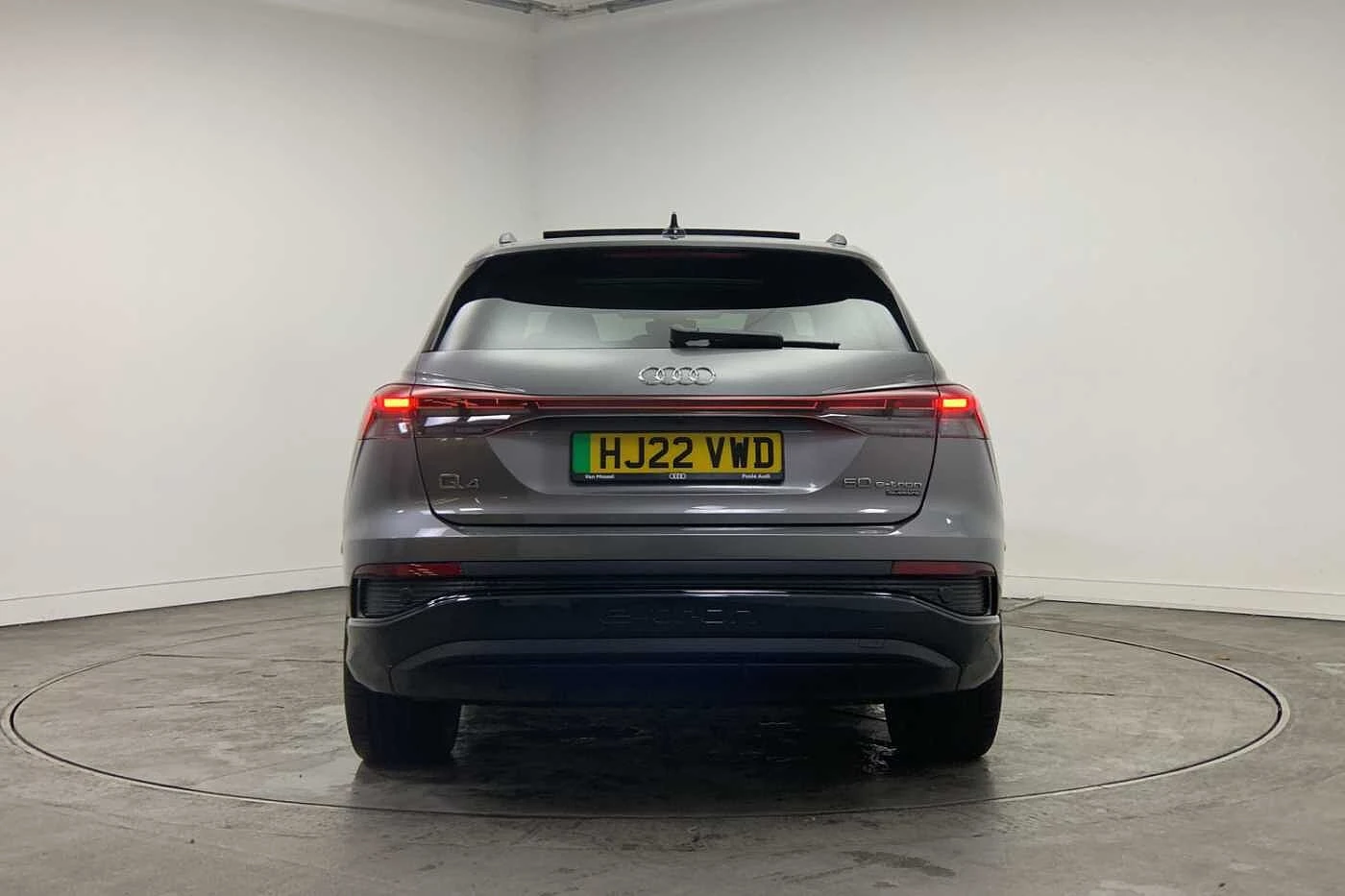 Audi-Q4 e-tron-image-10